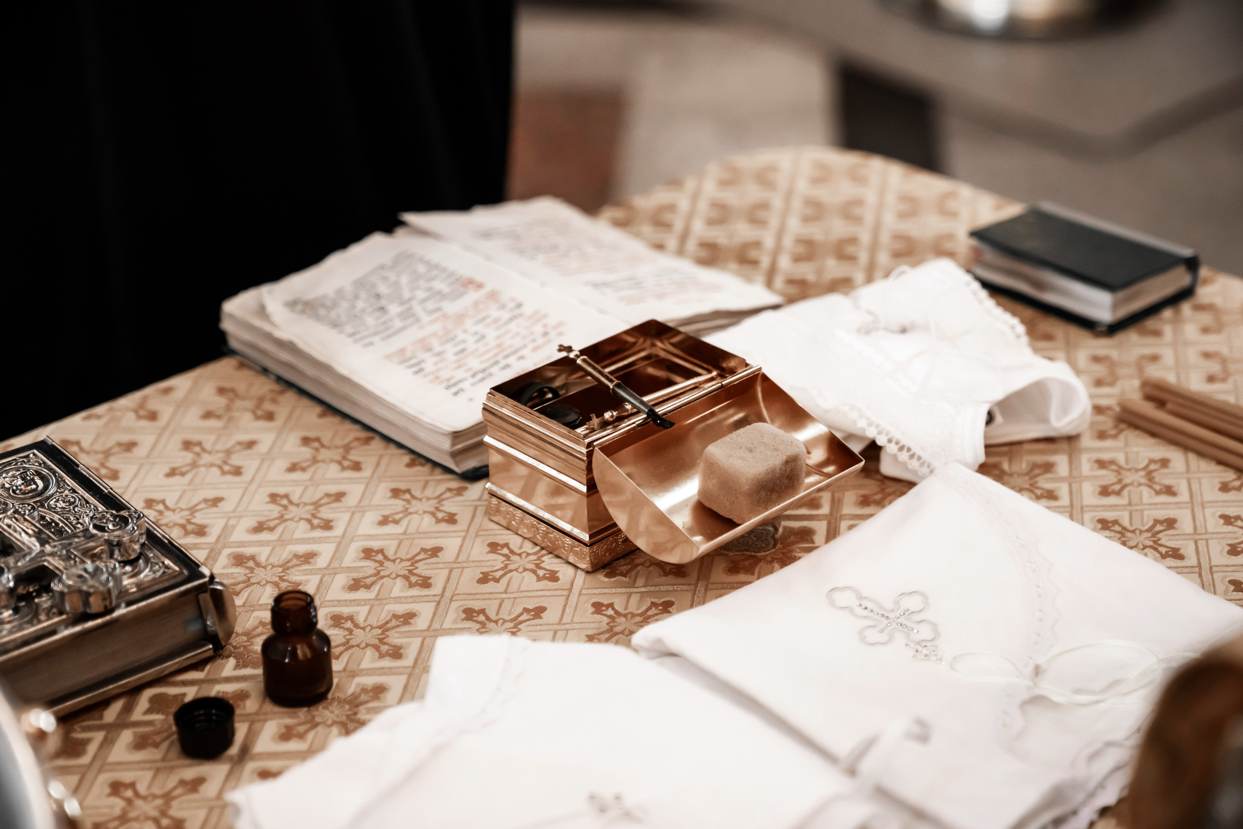 Таинство крещения. Фотограф Евгений Опарин