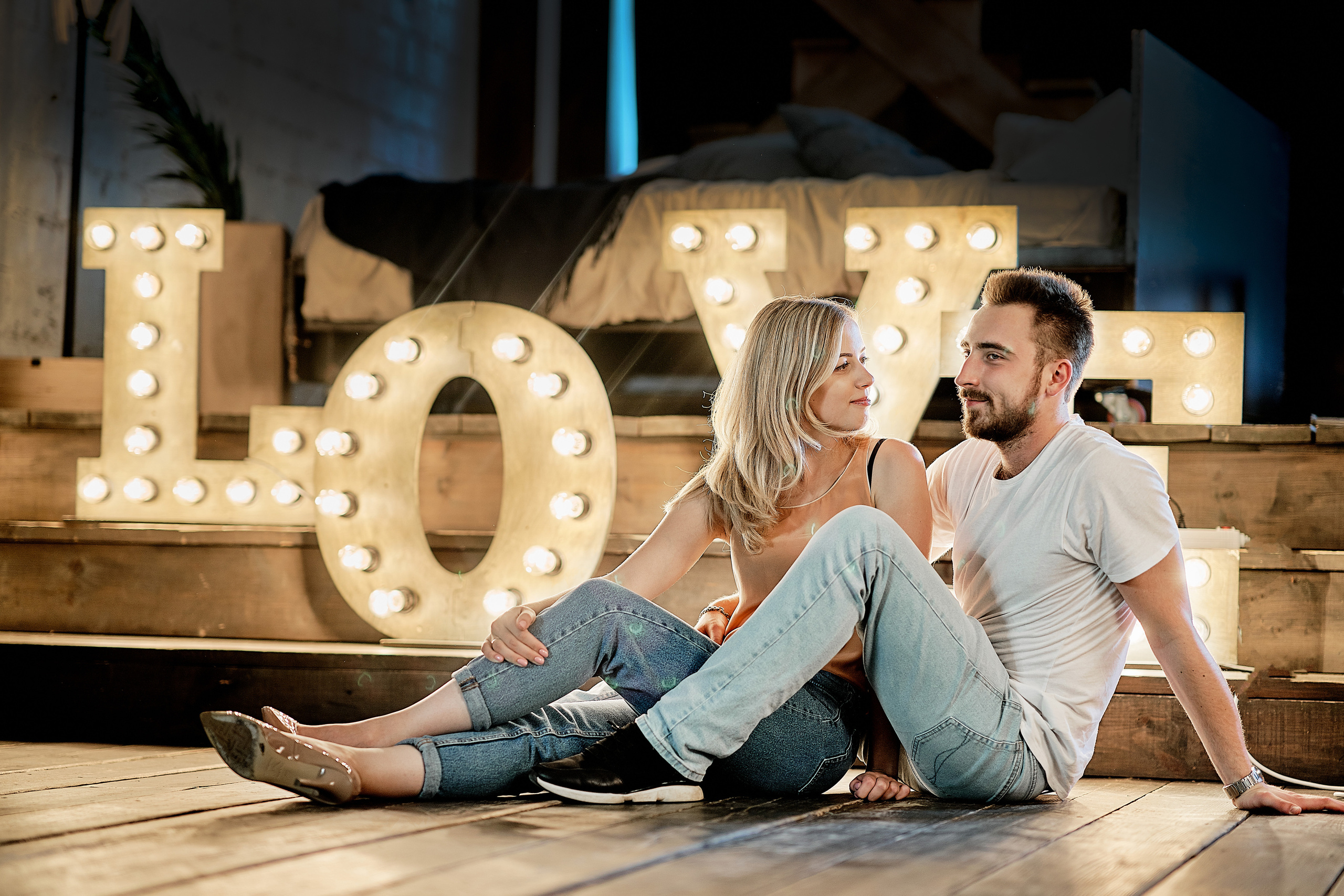 Семейная фотосессия в студии Москвы. Фотограф Евгений Опарин