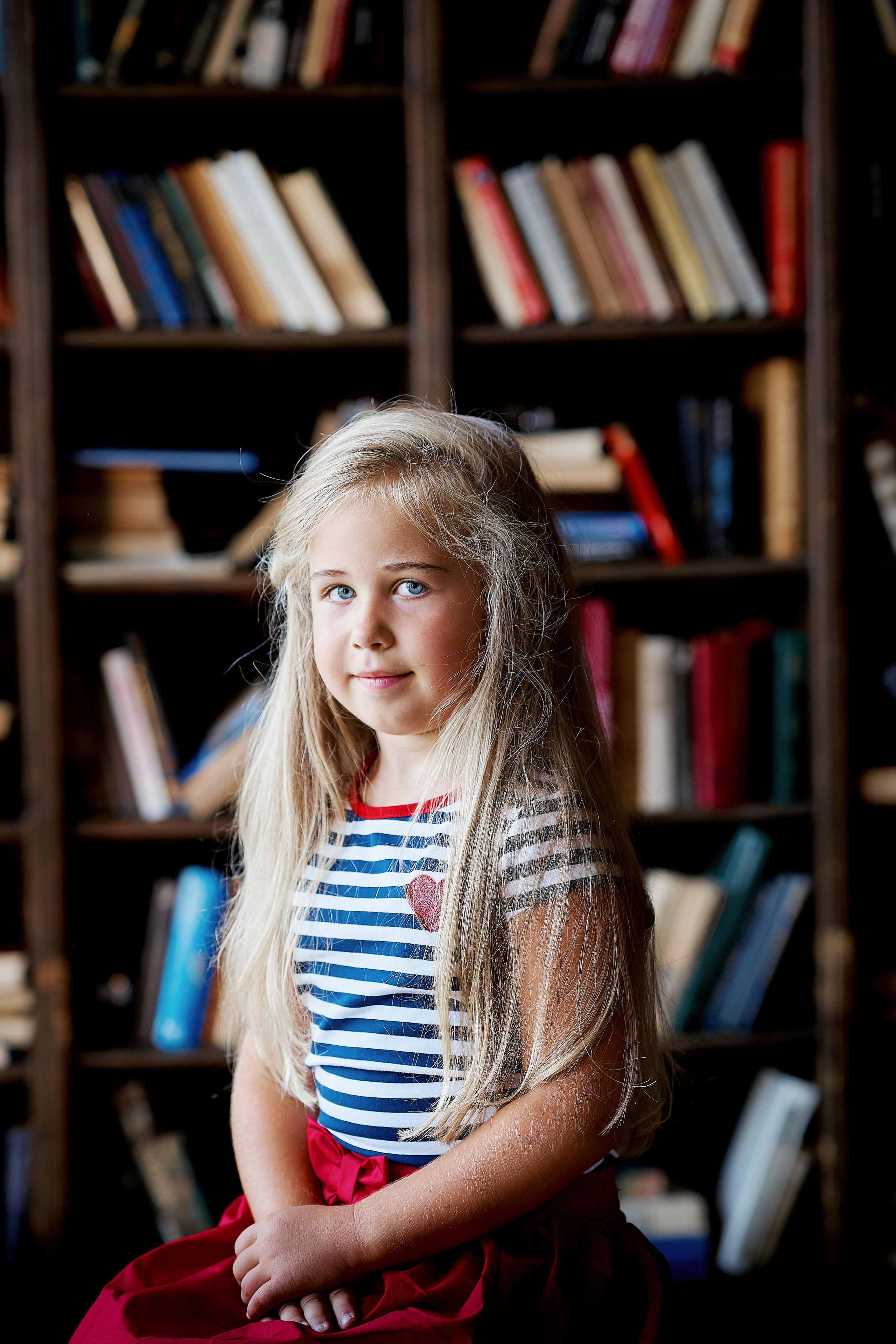 Семейная фотосессия в студии Москвы. Фотограф Евгений Опарин