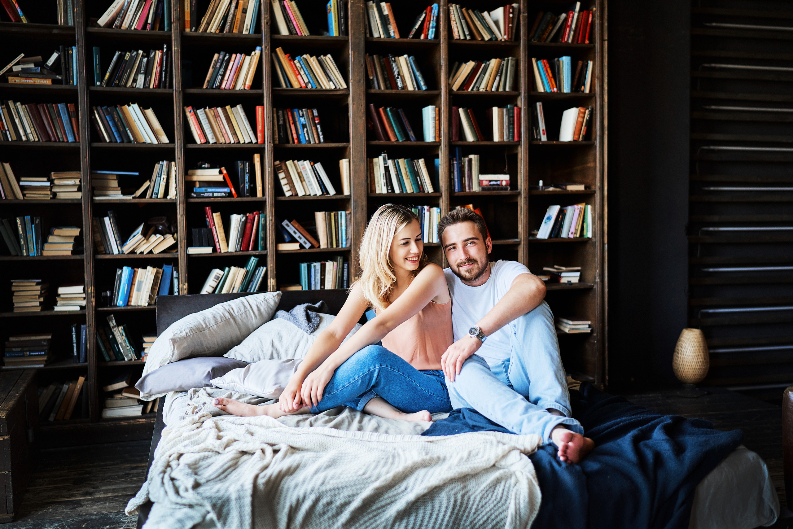 Семейная фотосессия в студии Москвы. Фотограф Евгений Опарин