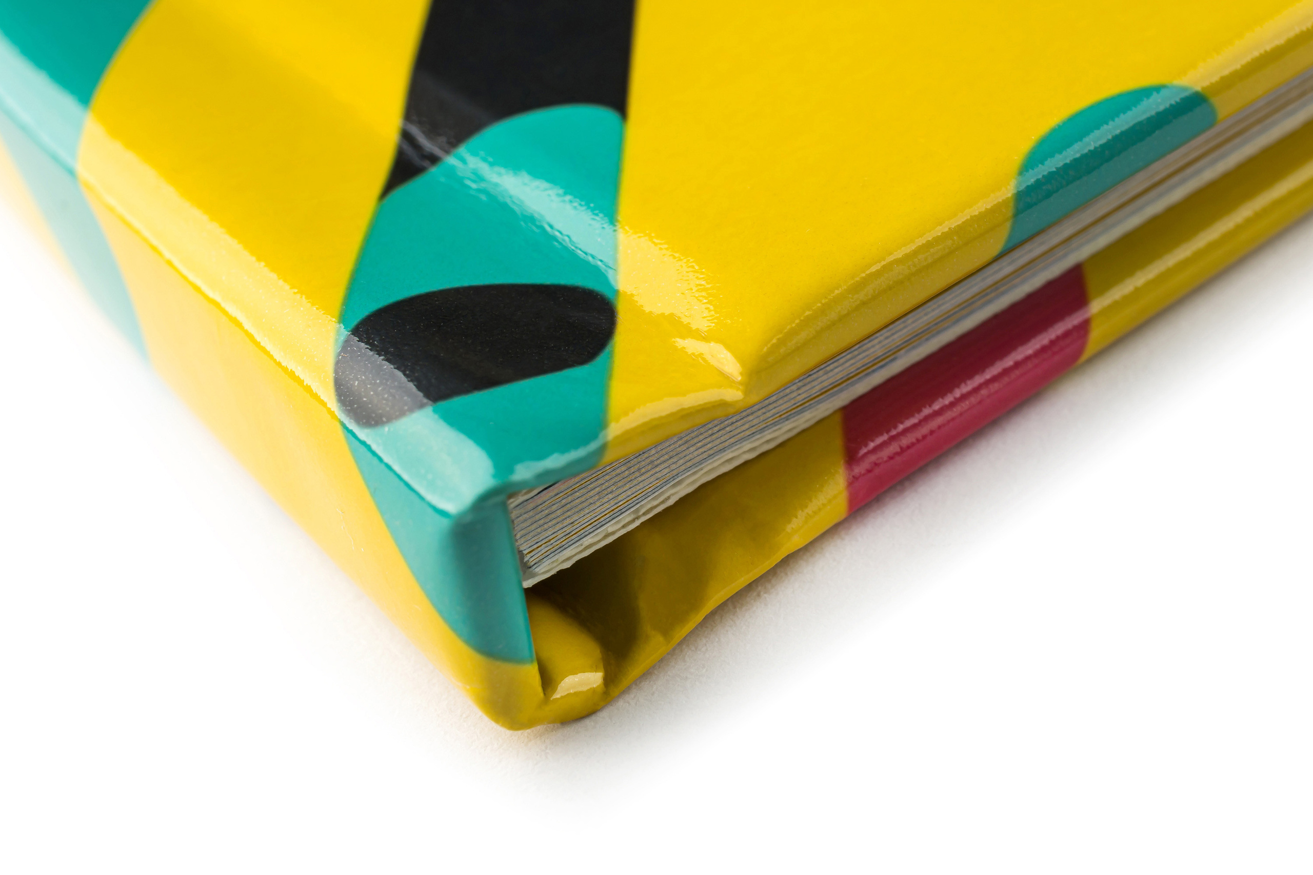 Книга в твердой обложке с журнальными листами