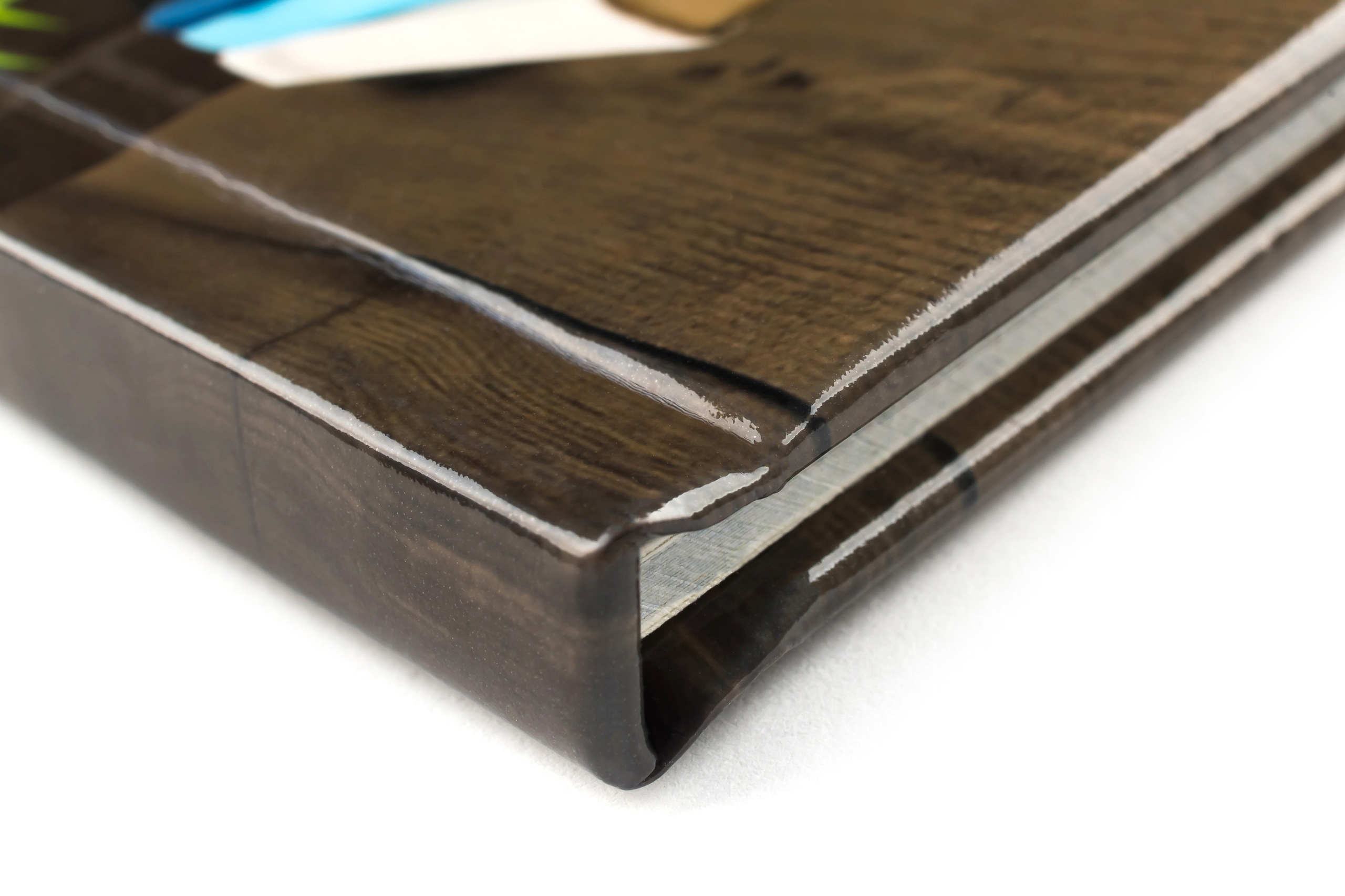 Книга в твердой обложке с журнальными листами