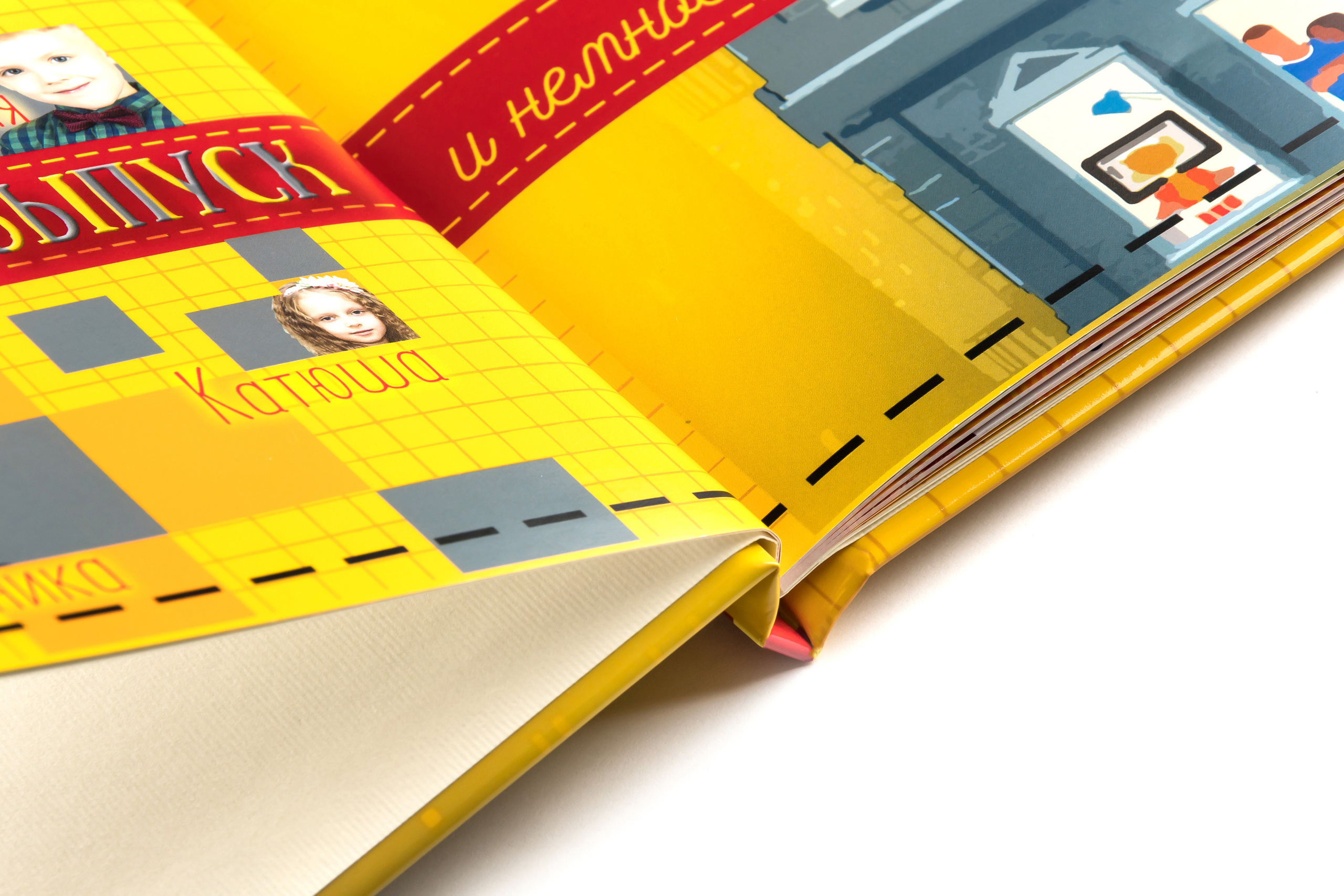 Книга в твердой обложке с журнальными листами