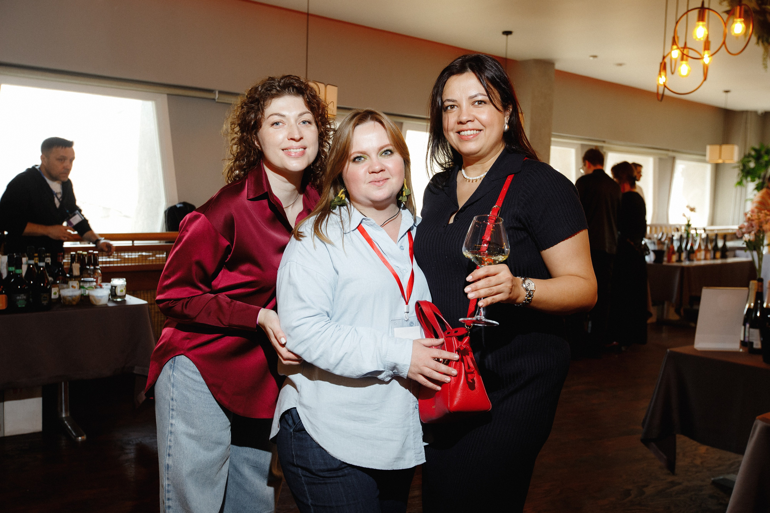 ФЕСТИВАЛЬ ИГРИСТЫХ ВИН. СВОИ. ФОТООТЧЕТЫ-СОБЫТИЯ-МЕСТА