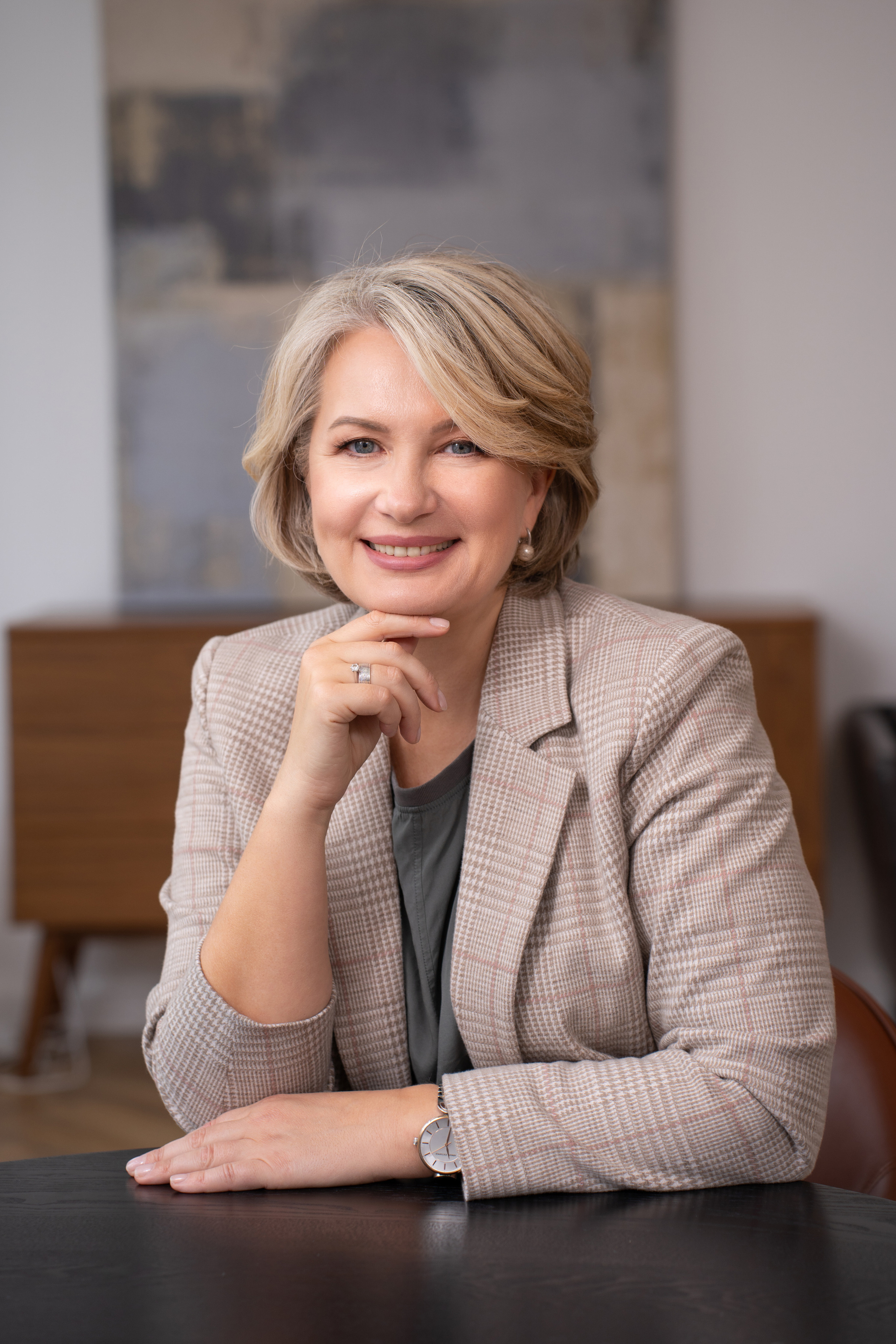 женский деловой портрет в студии