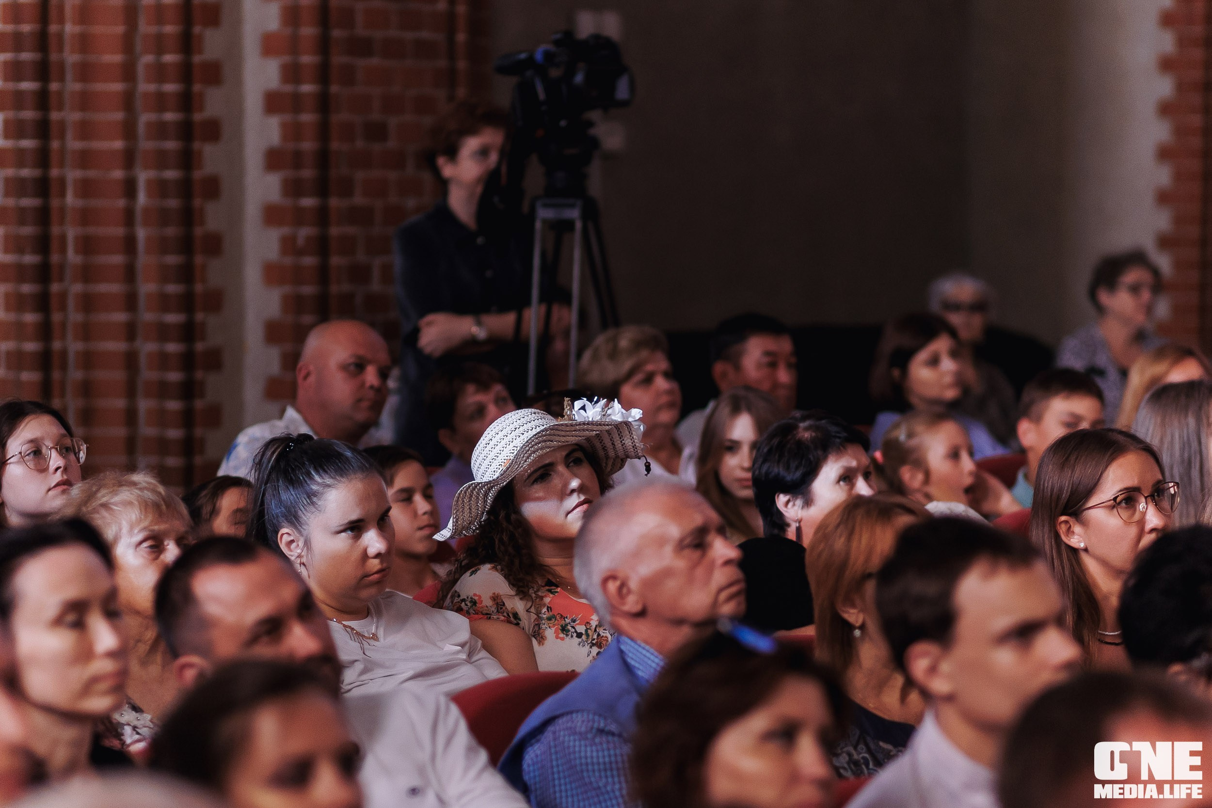 Фоторепортаж из Калининградской филармонии. One Media Life: фоторепортажи, фотоотчеты с мероприятий и заведений