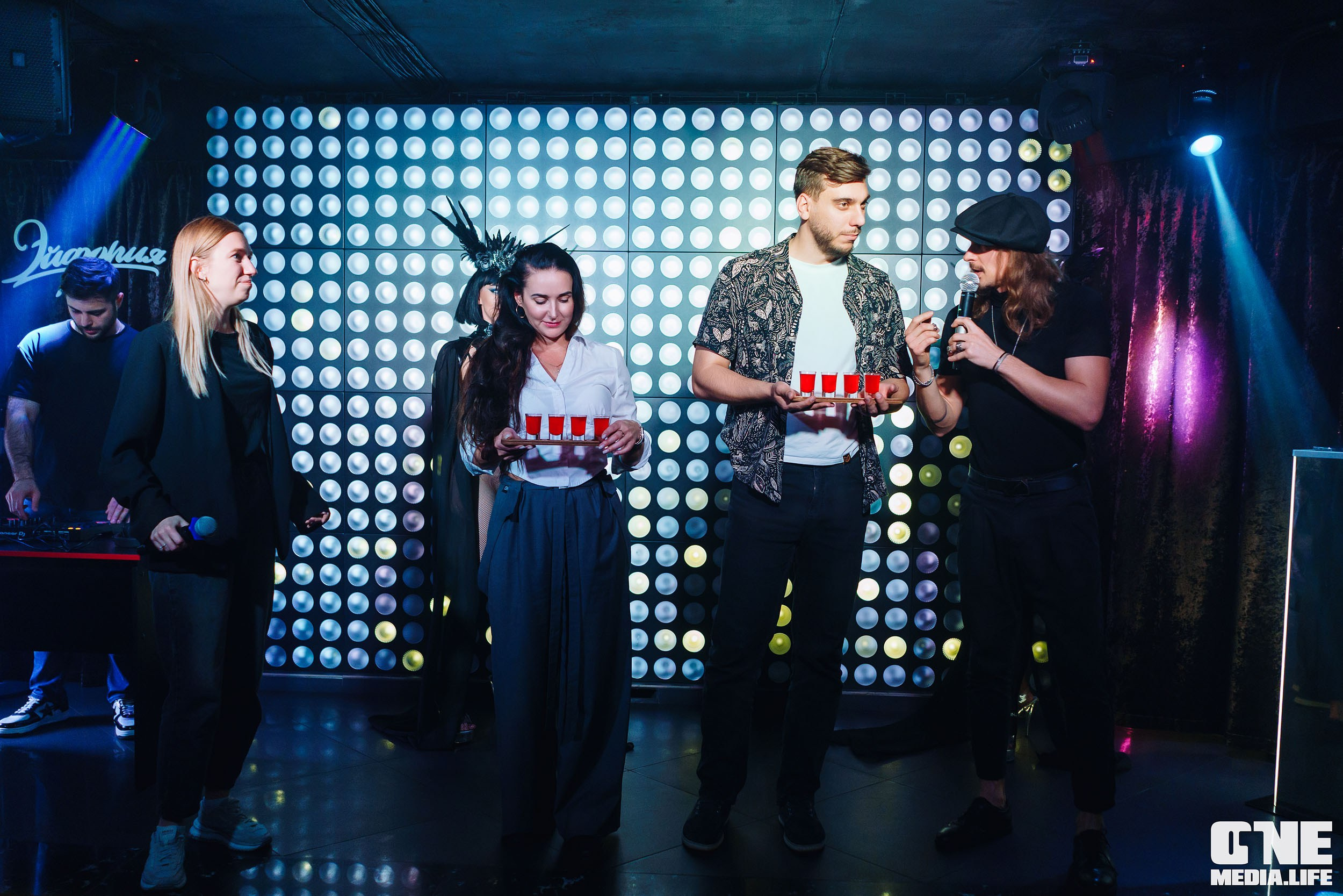 Фоторепортаж из караоке-клуба Эйфория. One Media Life: фоторепортажи, фотоотчеты с мероприятий и заведений