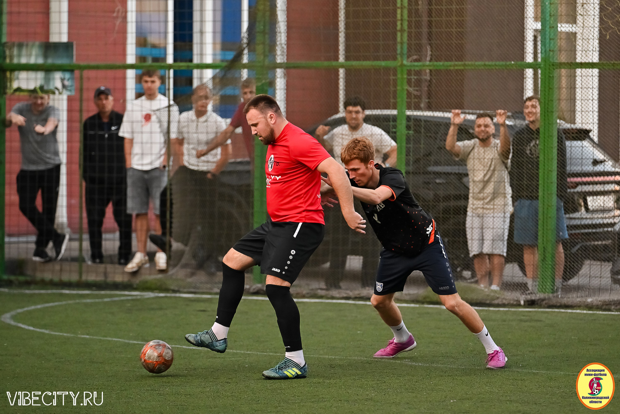 ИГРЫ МИНИ-ФУТБОЛЬНОЙ И КОРПОРАТИВНОЙ ЛИГИ. VIBECITY.RU Вайб Сити Ру Фоторепортажи Фотоотчеты Калининград