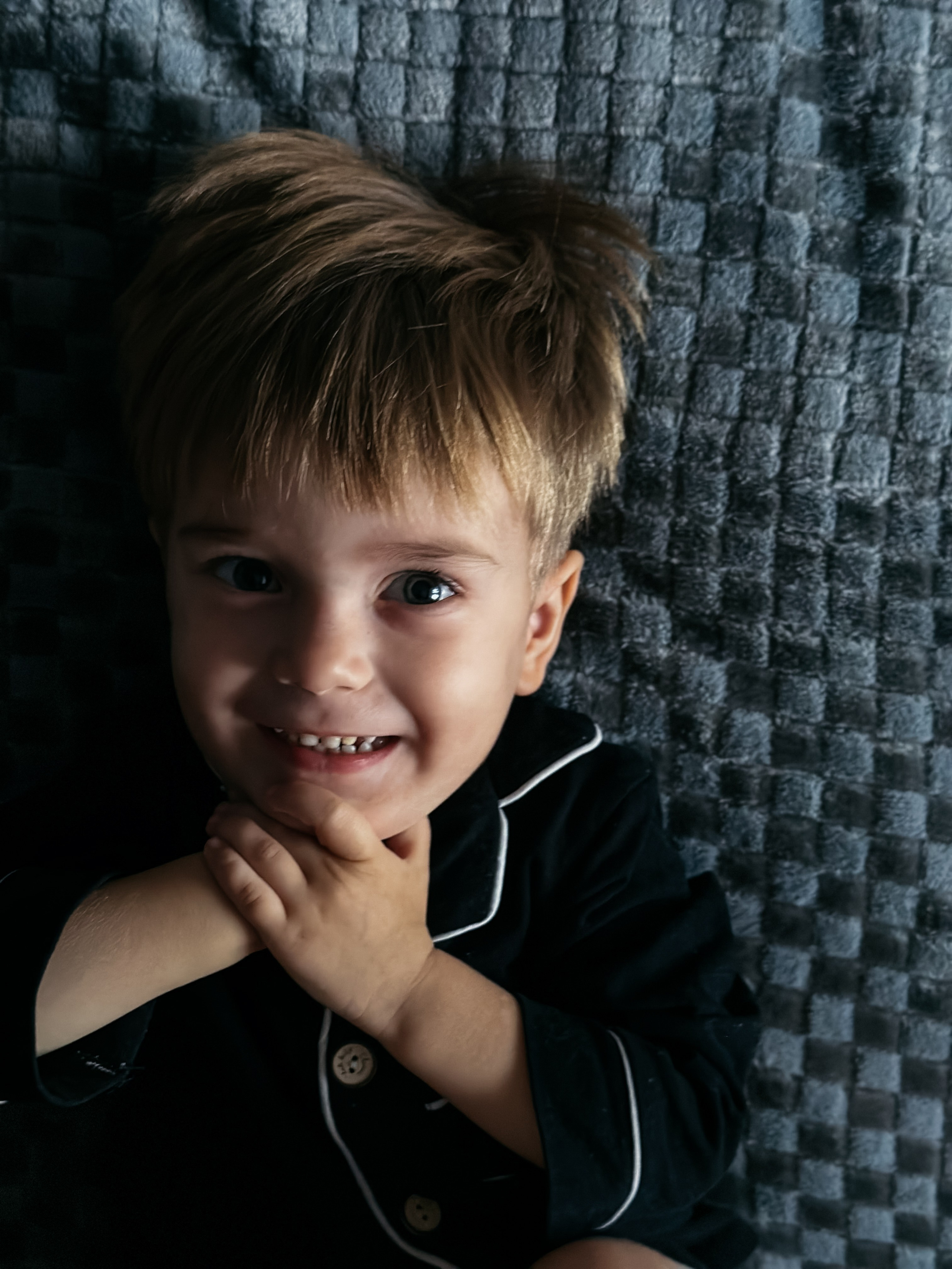 Модель для предметной съемки мальчик Радэль Казань| Sale Easy