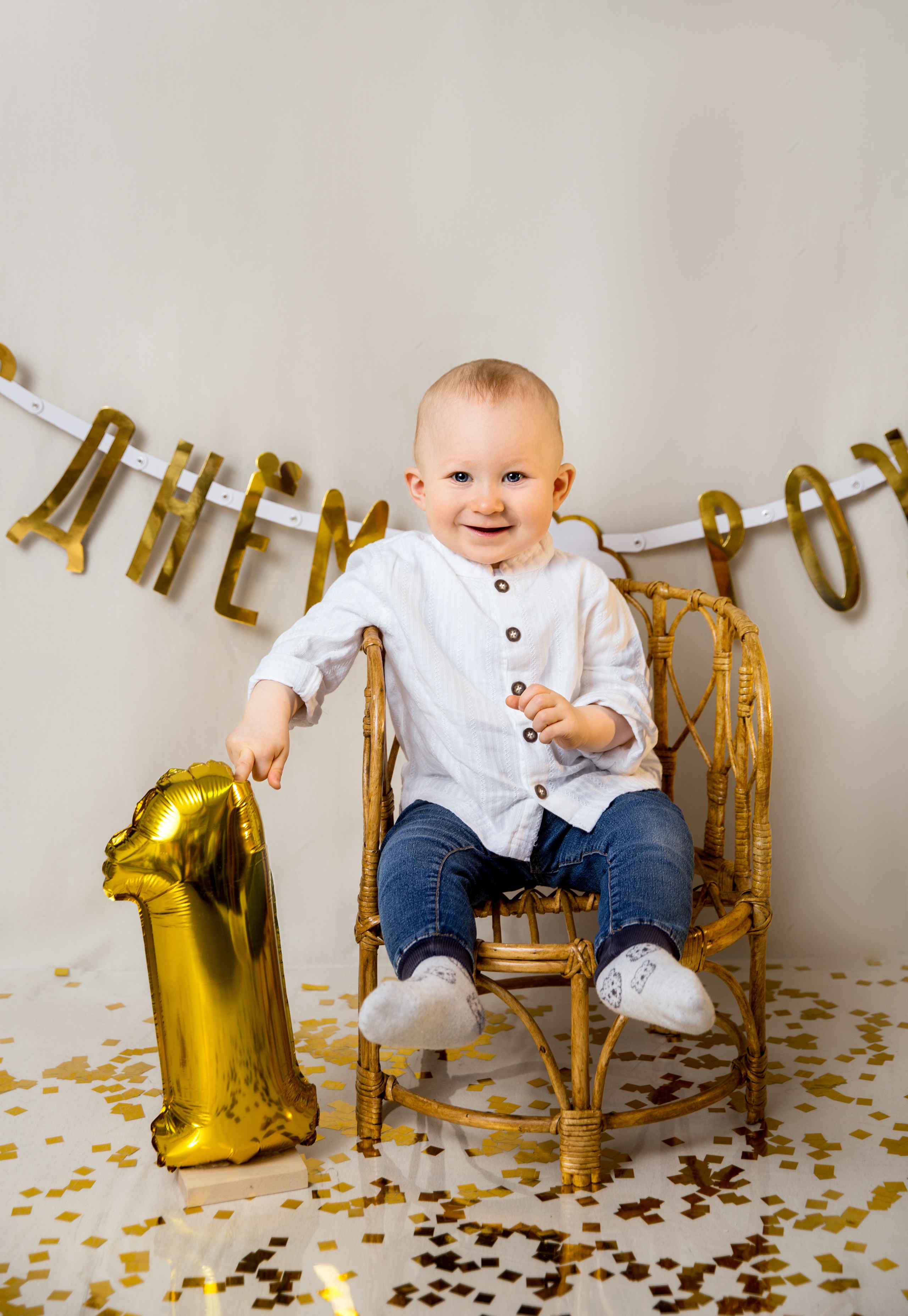 Фотосессия ГОДОВАСИЕ. Фотограф новорожденных, детей до года и беременных в Симферополе