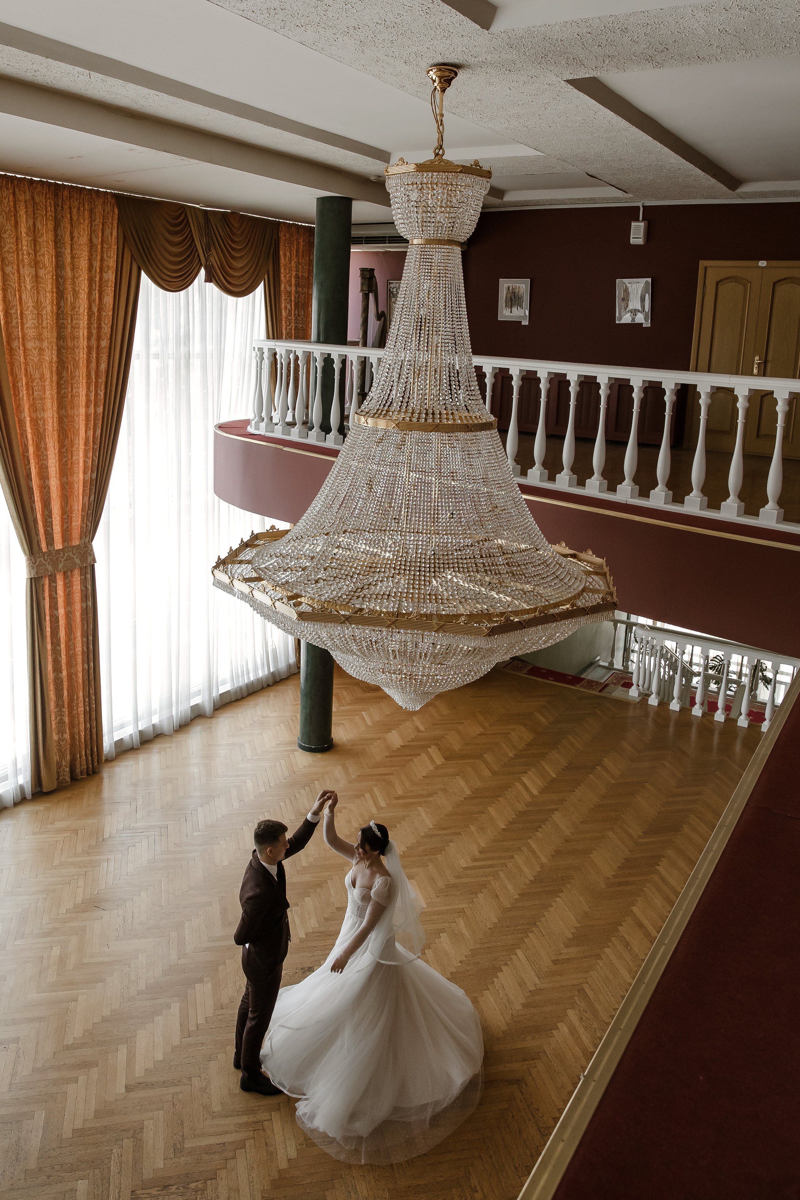Свадебная фотосессия Даши и Юры в Тольятти. Свадебный и семейный фотограф в Самаре и Тольятти | Елена Топанцева