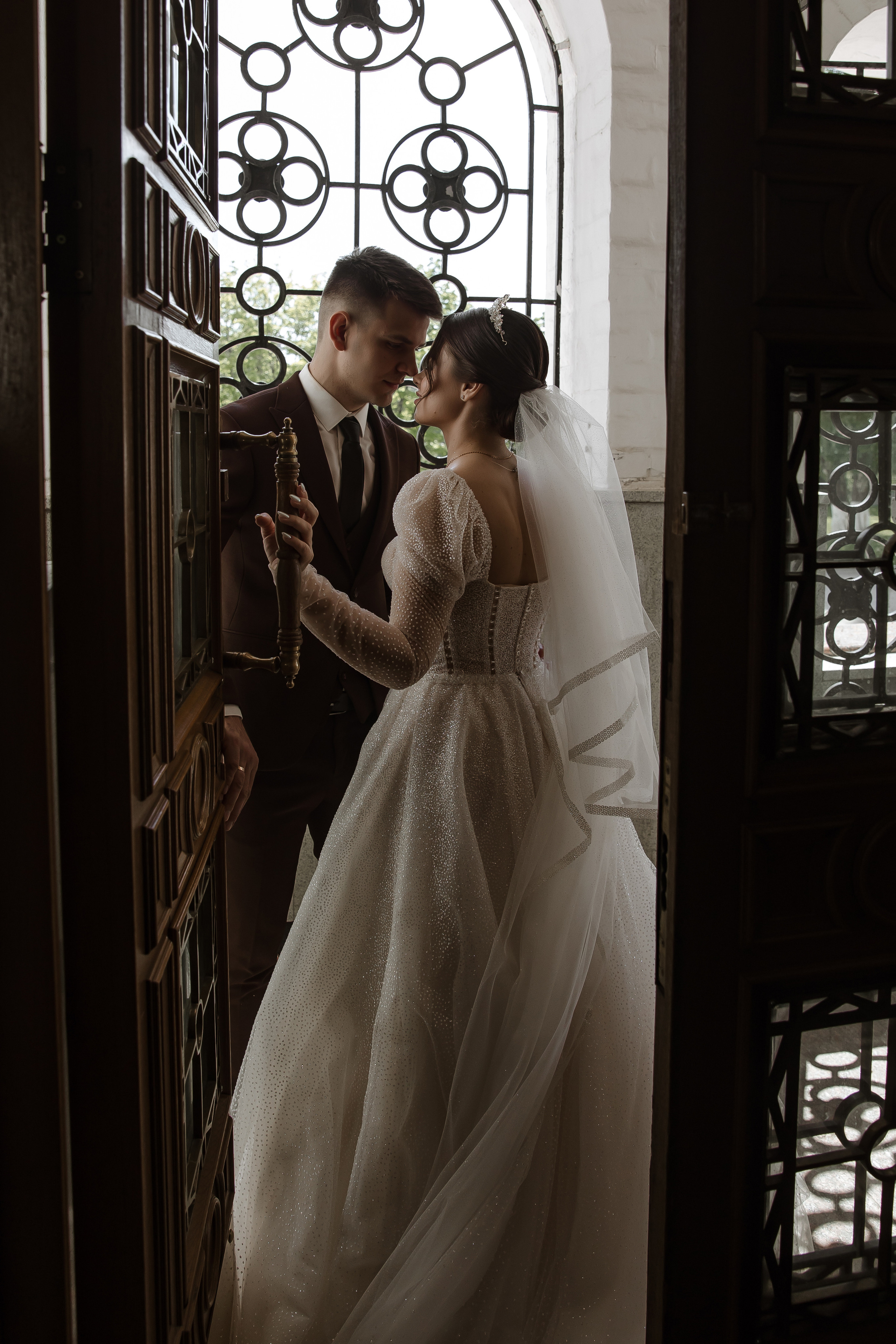 Свадебная фотосессия Даши и Юры в Тольятти. Свадебный и семейный фотограф в Самаре и Тольятти | Елена Топанцева