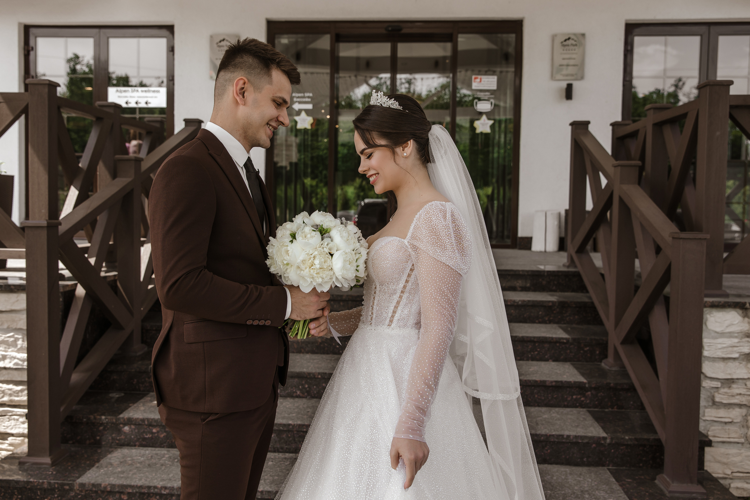 Свадебная фотосессия Даши и Юры в Тольятти. Свадебный и семейный фотограф в Самаре и Тольятти | Елена Топанцева