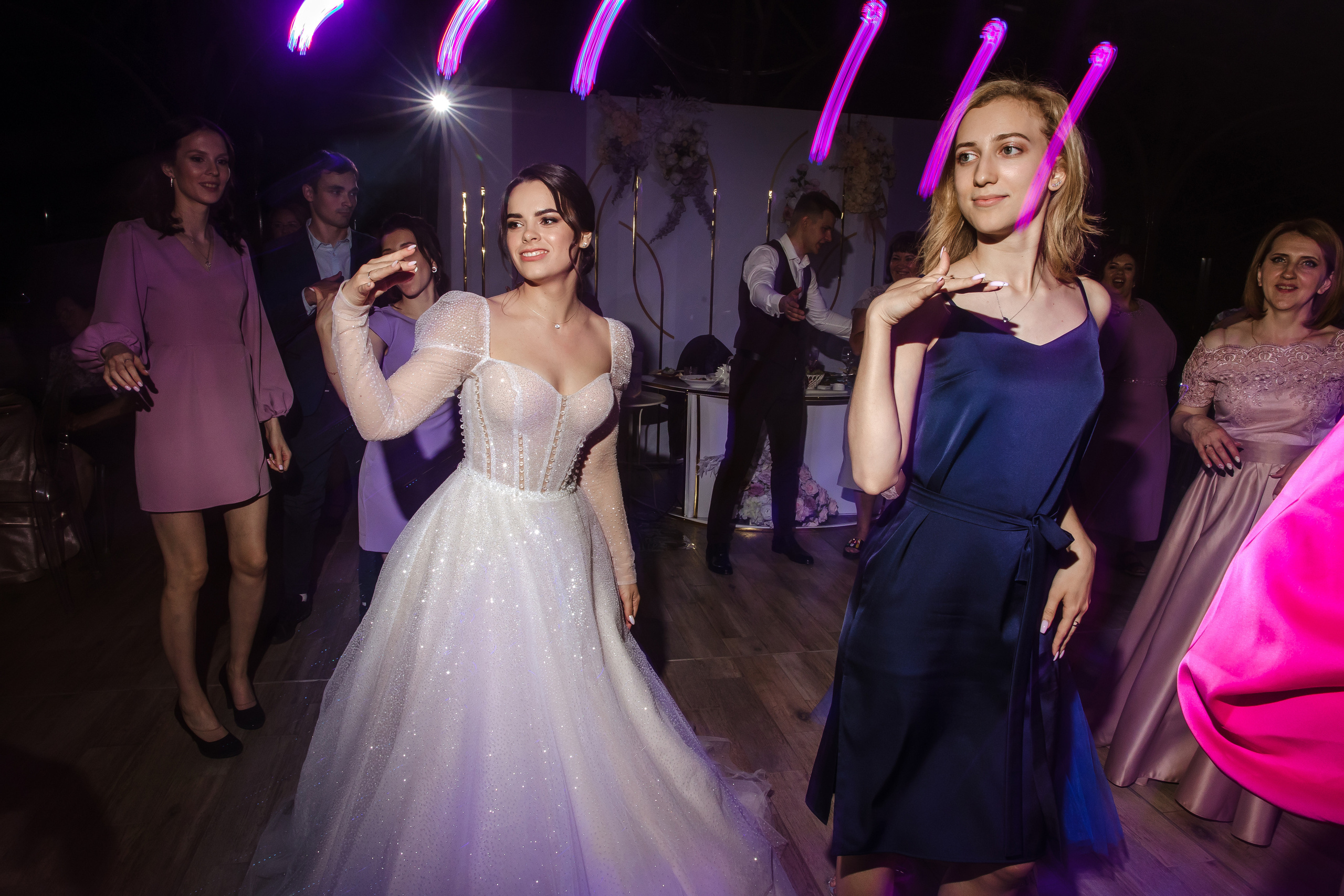 Свадебная фотосессия Даши и Юры в Тольятти. Свадебный и семейный фотограф в Самаре и Тольятти | Елена Топанцева