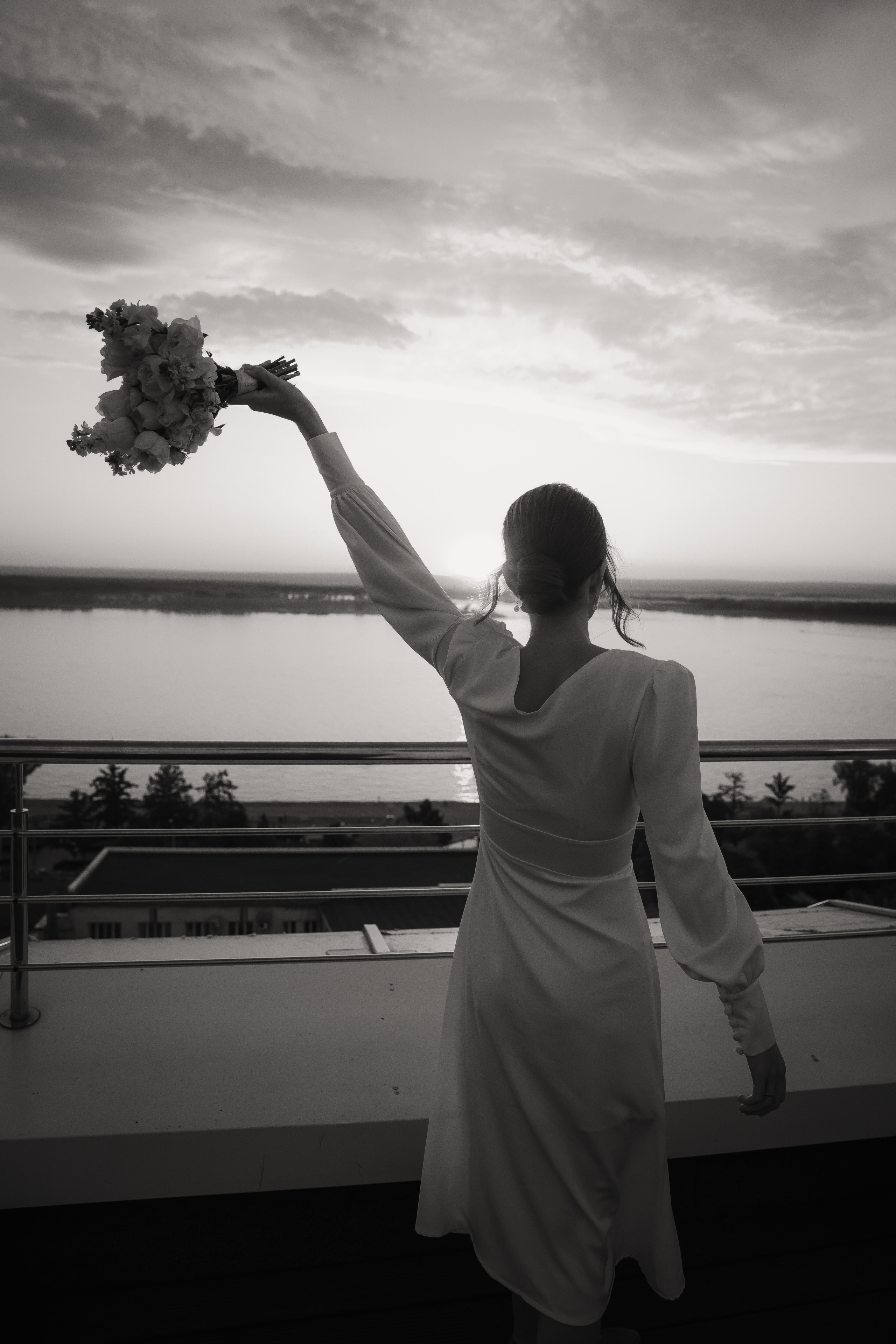 Свадебная фотосессия Полины и Лёши в городе Самаре. Свадебный и семейный фотограф в Самаре и Тольятти | Елена Топанцева