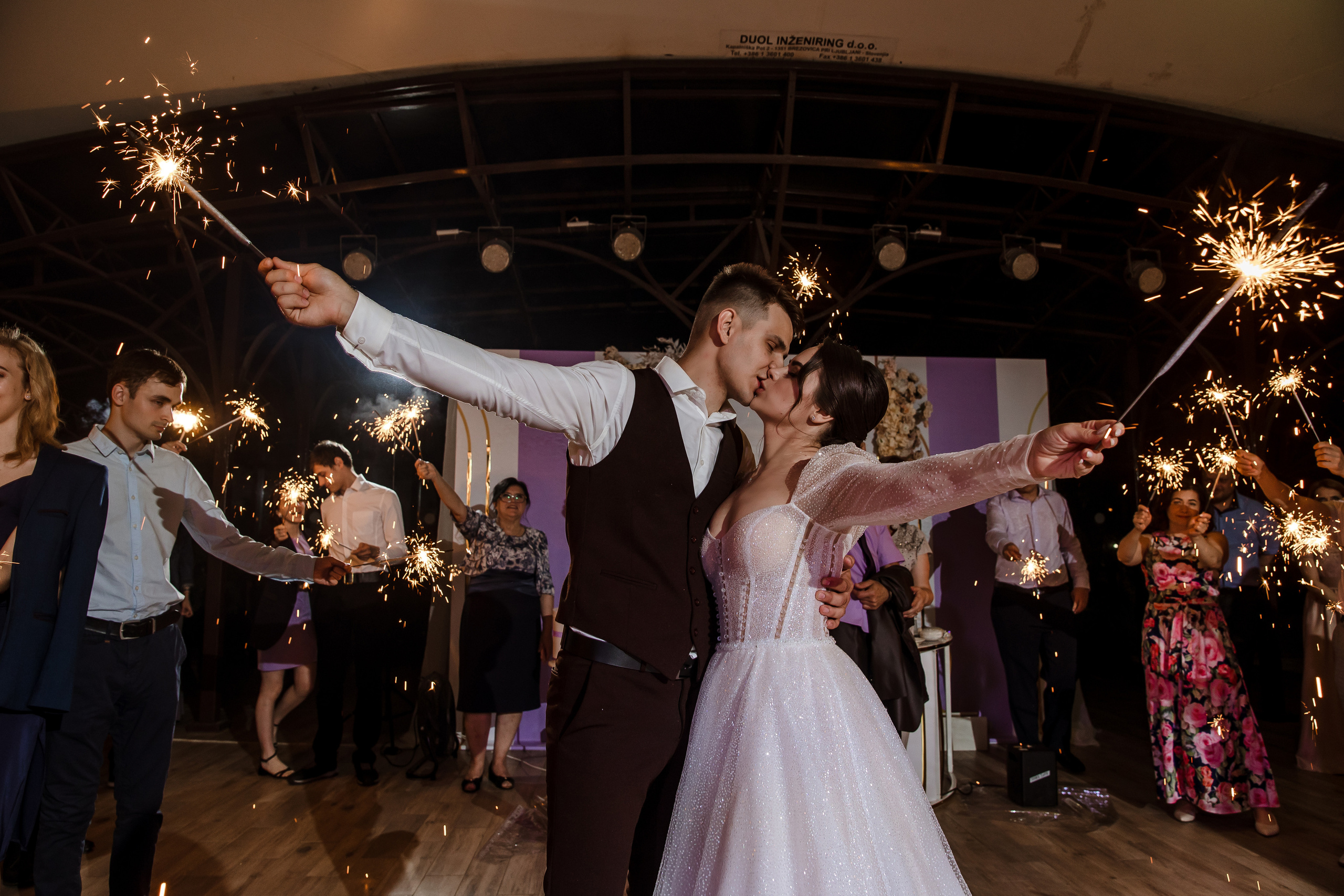 Свадебная фотосессия Даши и Юры в Тольятти. Свадебный и семейный фотограф в Самаре и Тольятти | Елена Топанцева