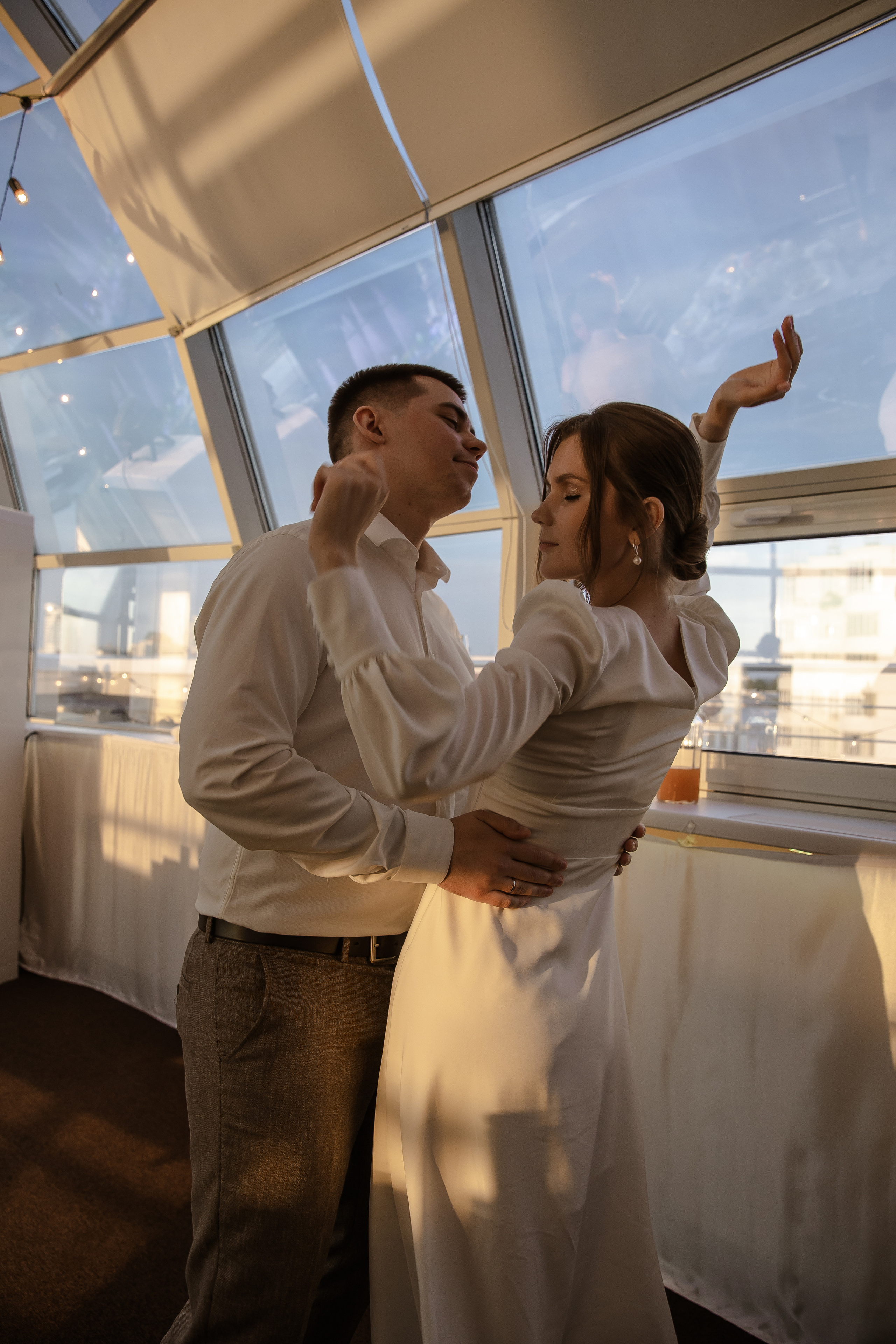 Свадебная фотосессия Полины и Лёши в городе Самаре. Свадебный и семейный фотограф в Самаре и Тольятти | Елена Топанцева