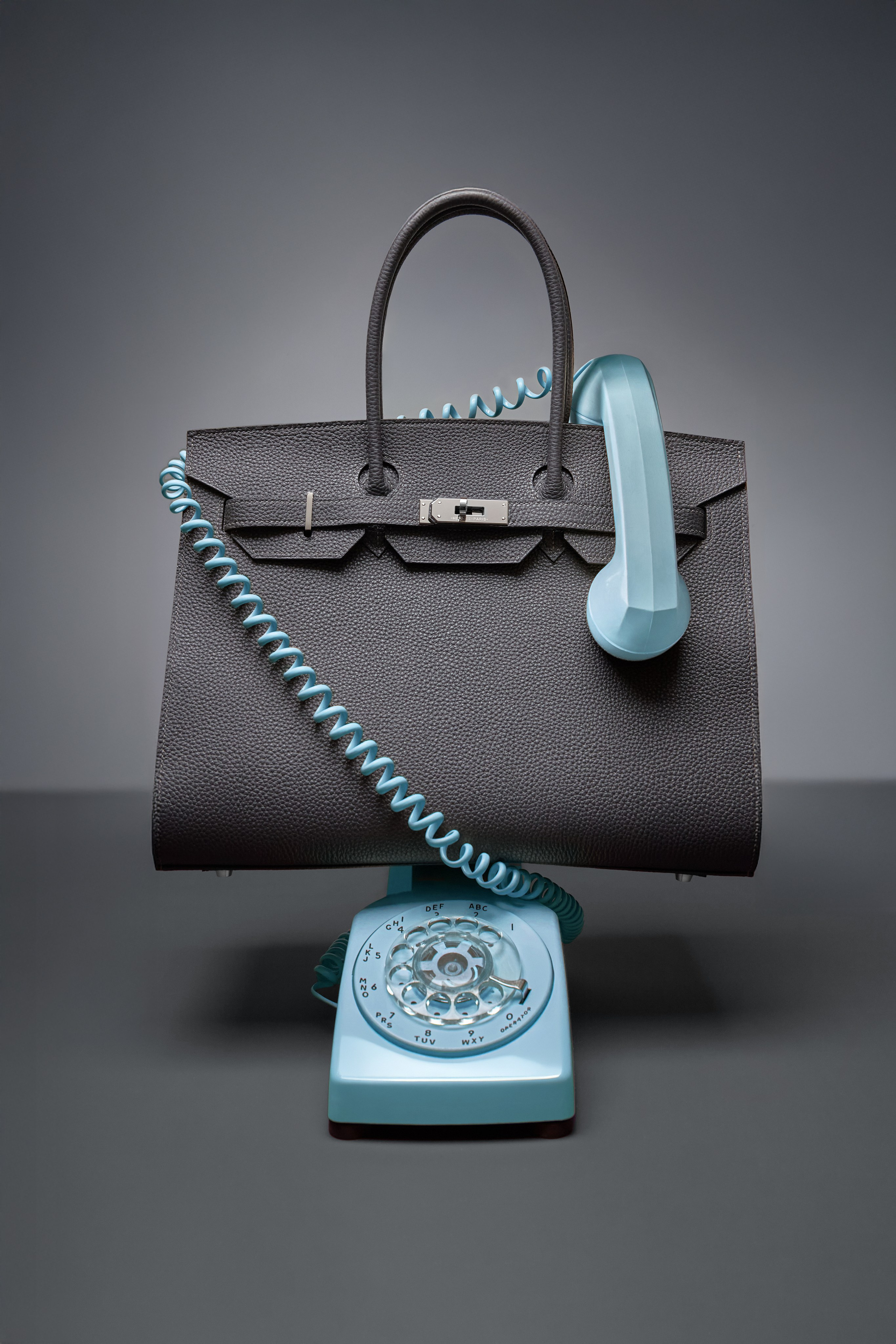 Частный мастер — дизайнер по созданию аксессуаров из кожи Олег Шарыгин