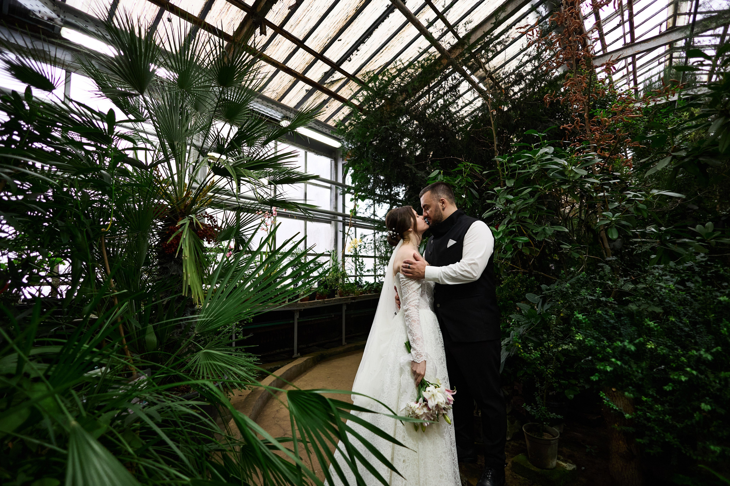 Классические сборы в отеле. Роспись в 4 ЗАГСе и съемка в оранжерее Цицина РАН. Любовь Юсупова. Фотограф