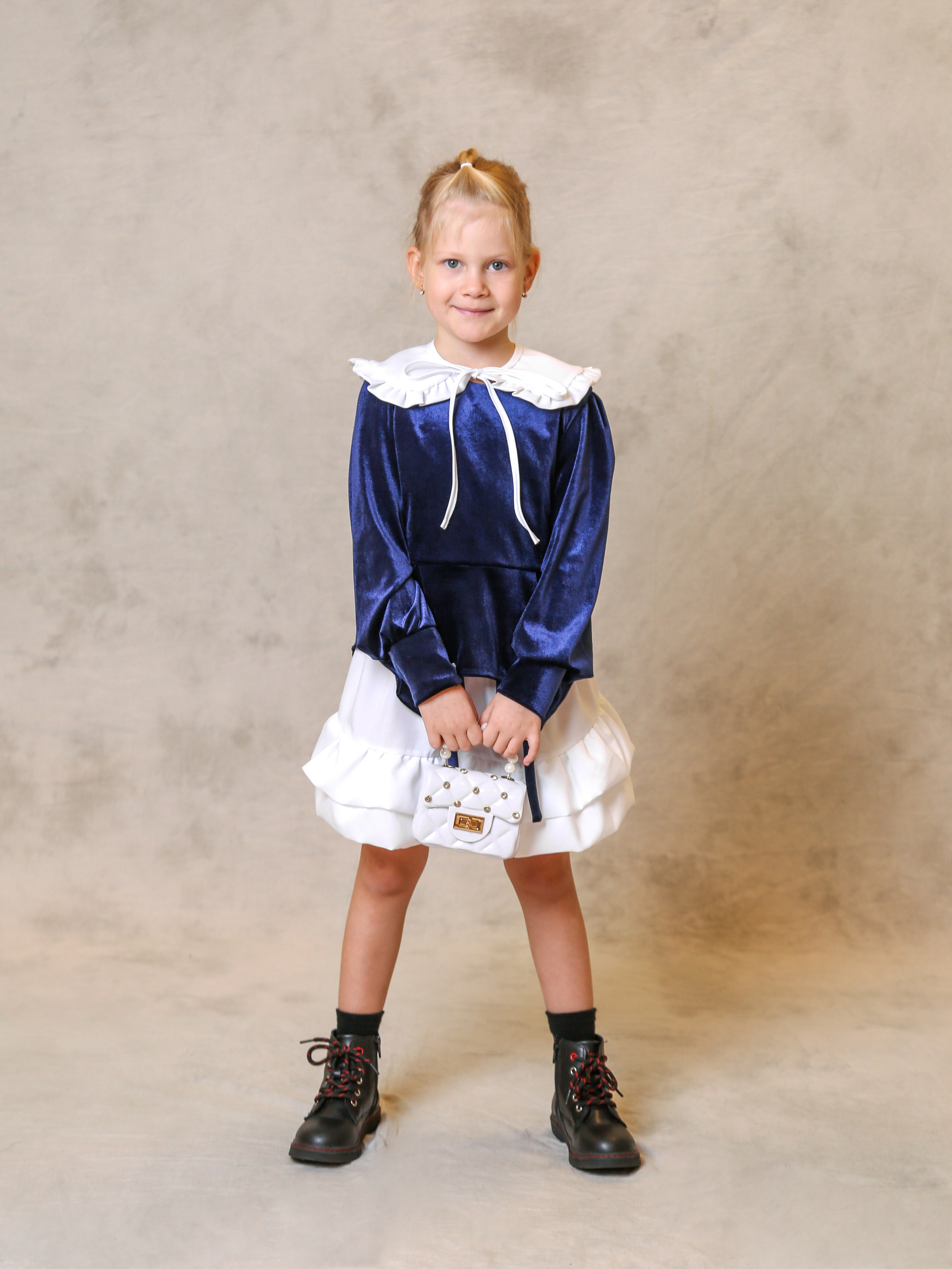 Выпускной альбом для детского сада "В кубе". Выпускные альбомы в Тюмени для школ, садов, вузов спортивных секций