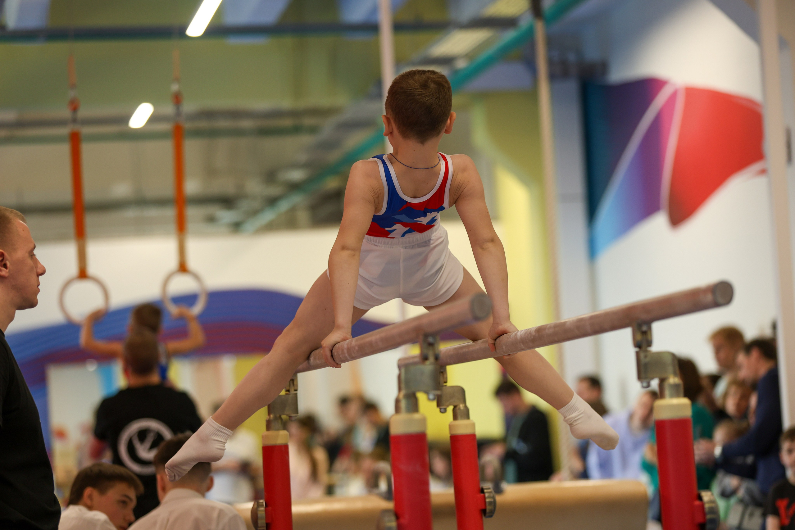 Спортивная гимнастика в школе Турнен. Фотограф в Москве портреты | репортажи | спорт