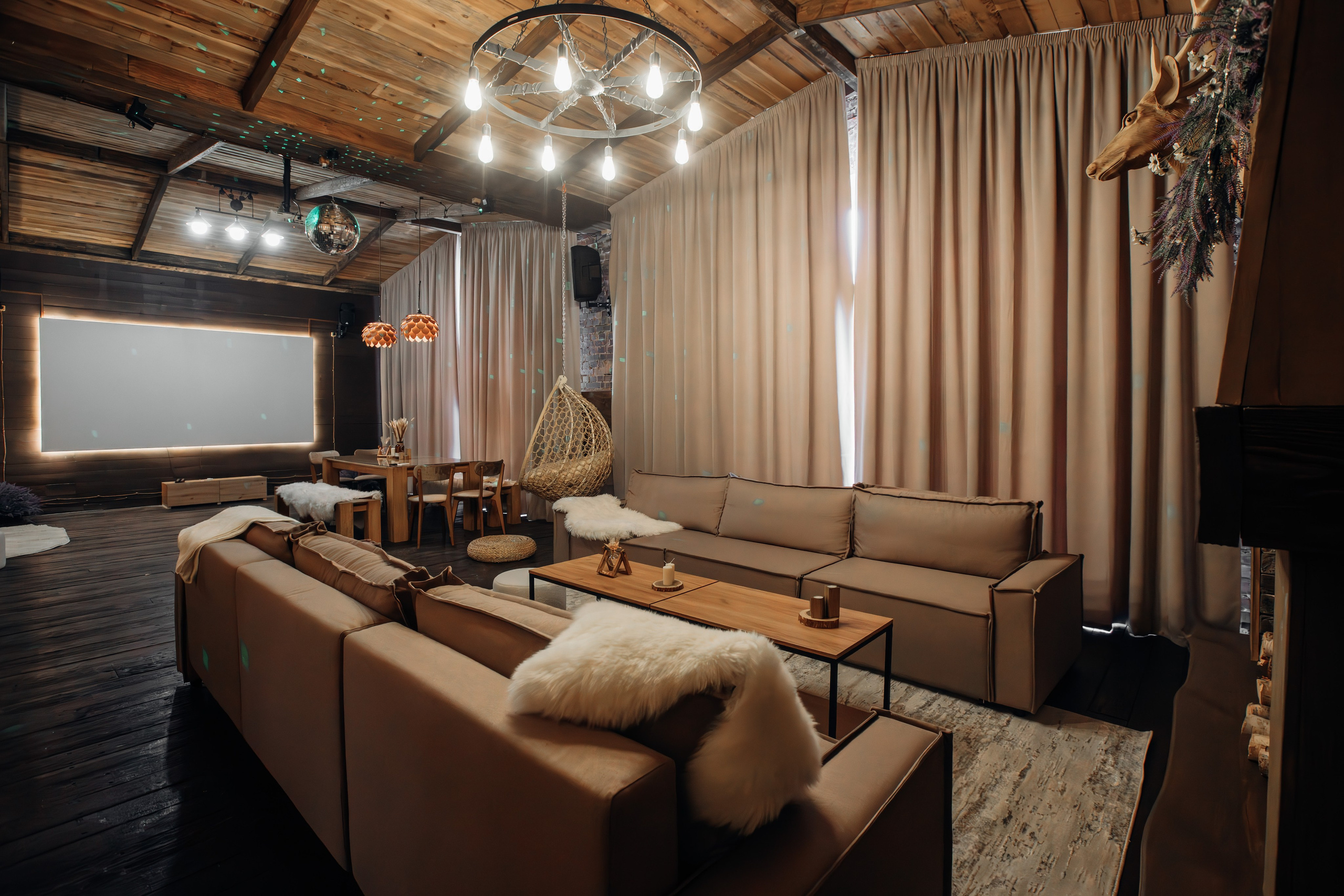 Шале (лето). Аренда лофта в СПб для мероприятий