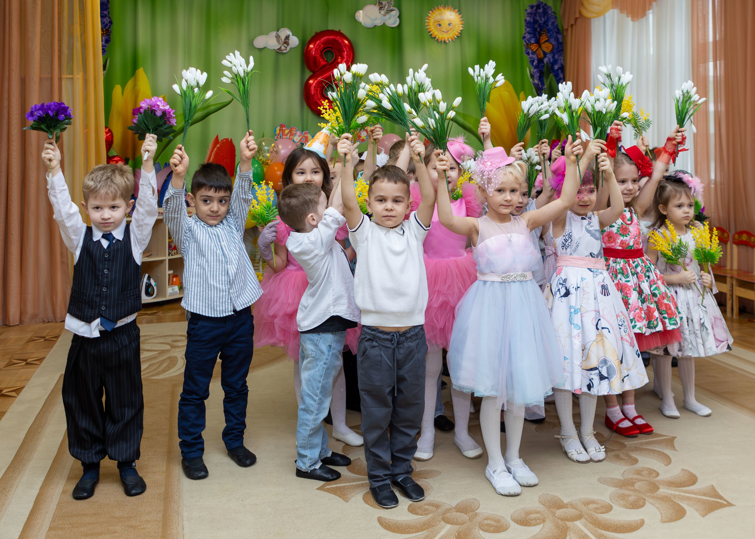 Утренник 8 Марта в детском саду № 1164 — группа «Сверчки»