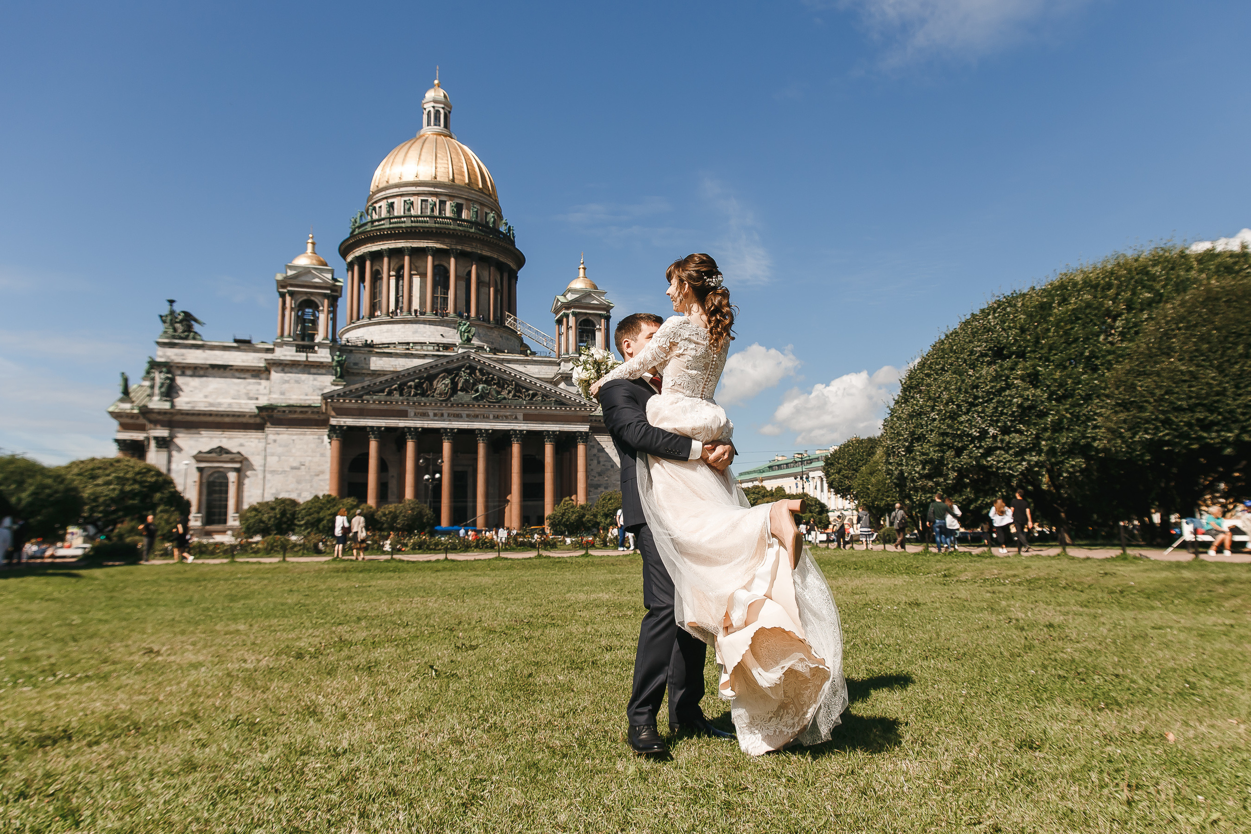 Свадебная фотосессия в Петроградском ЗАГСе