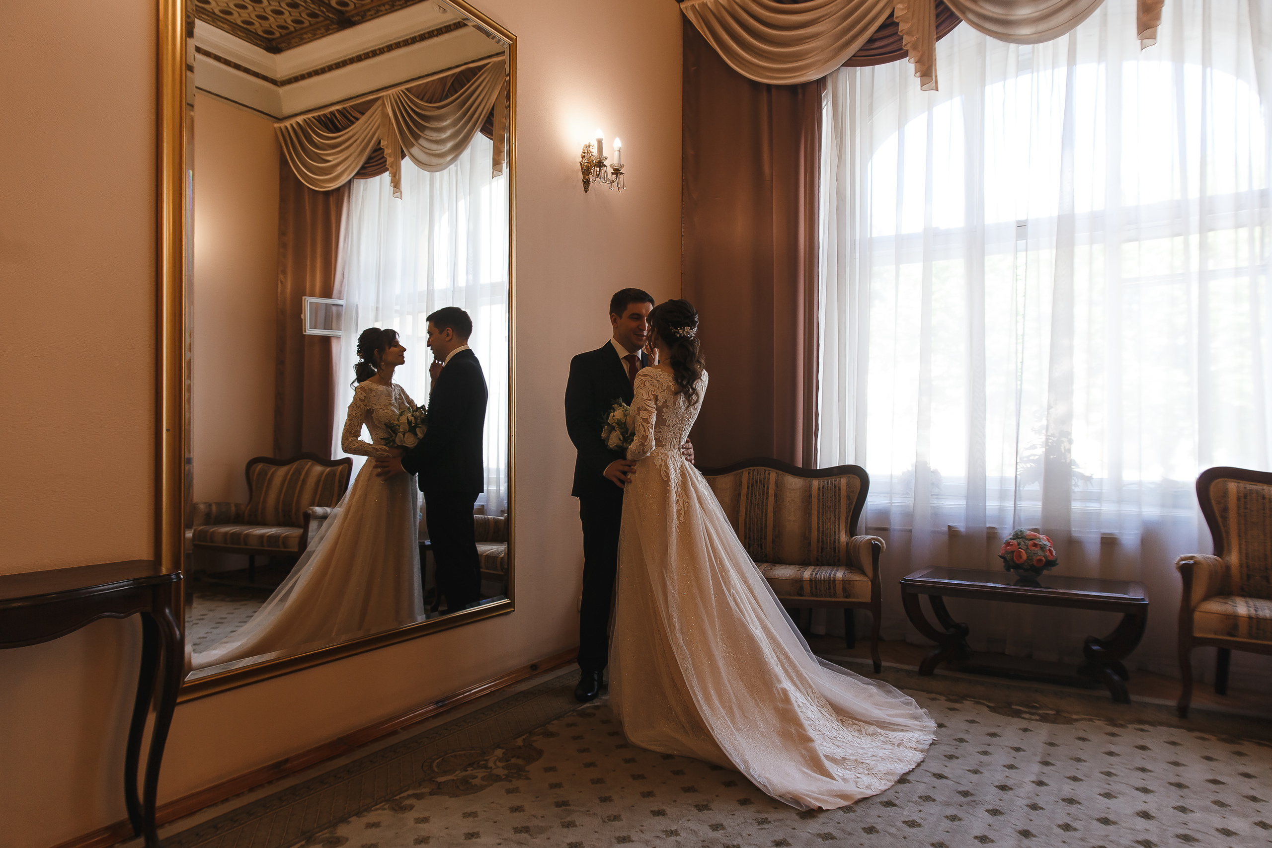 Свадебная фотосессия в Петроградском ЗАГСе