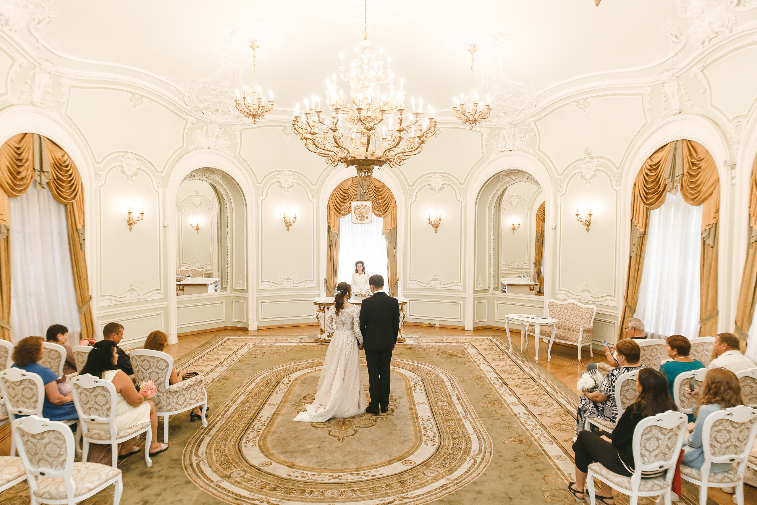 Свадебная фотосессия в Петроградском ЗАГСе