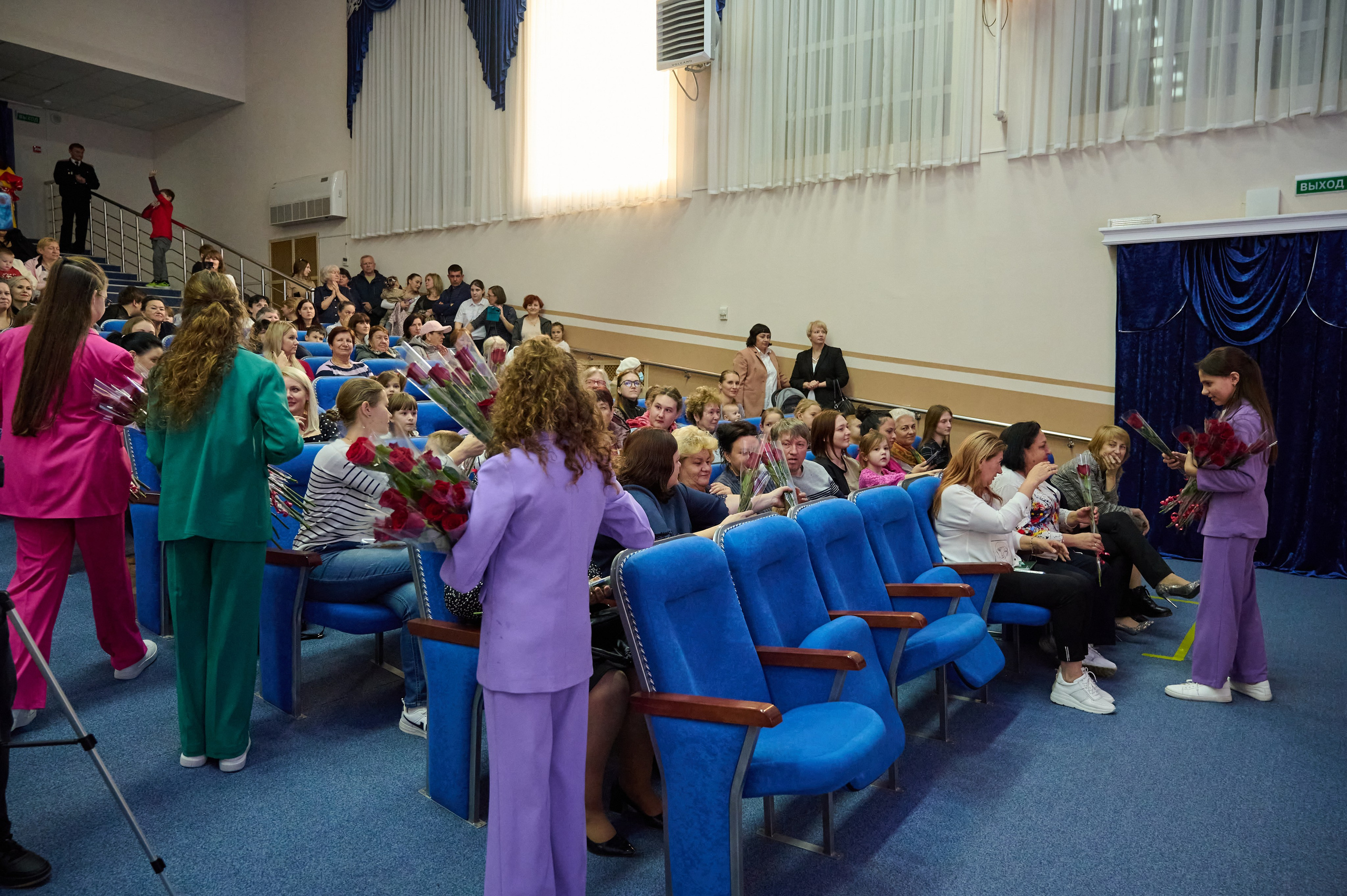 8 марта Марьина роща. Жизнь курорта Кабардинка в фотографиях