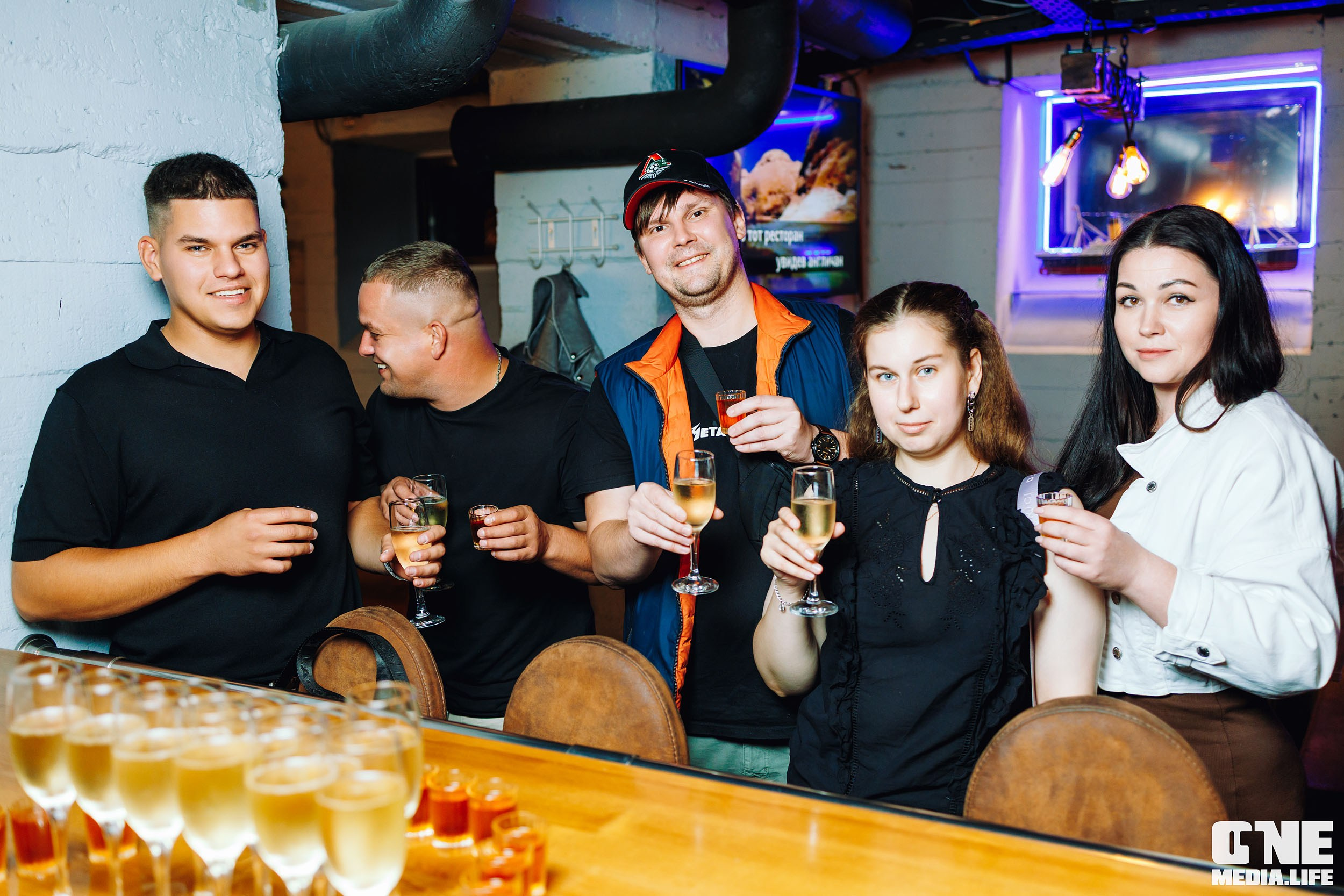 Фоторепортаж из бара Dreadnought. One Media Life: фоторепортажи, фотоотчеты с мероприятий и заведений