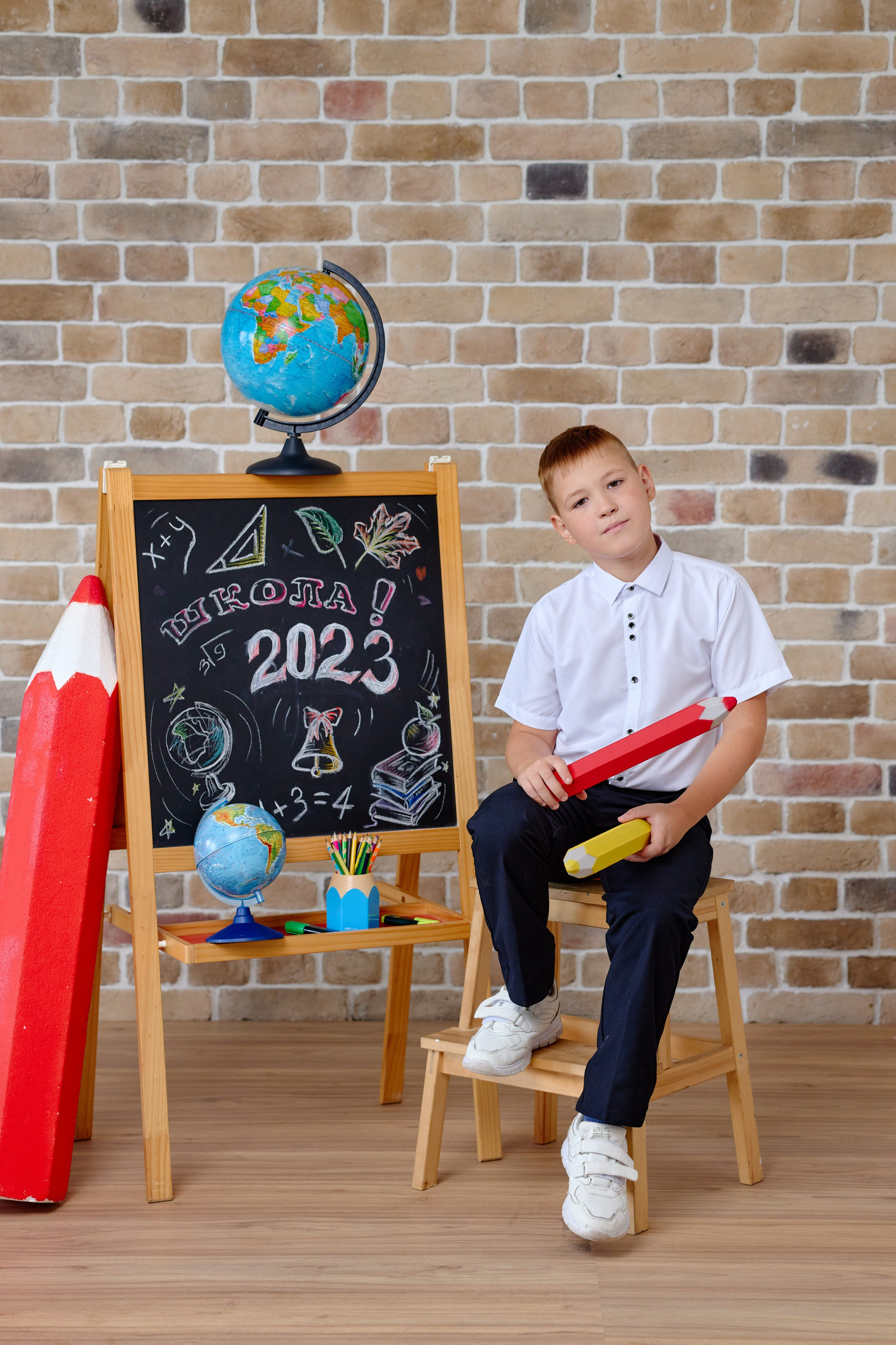 Сьемка 4 класса в студии на Выпускной Альбом. Фотограф Выпускные альбомы Таганрог Сергей Коробченко