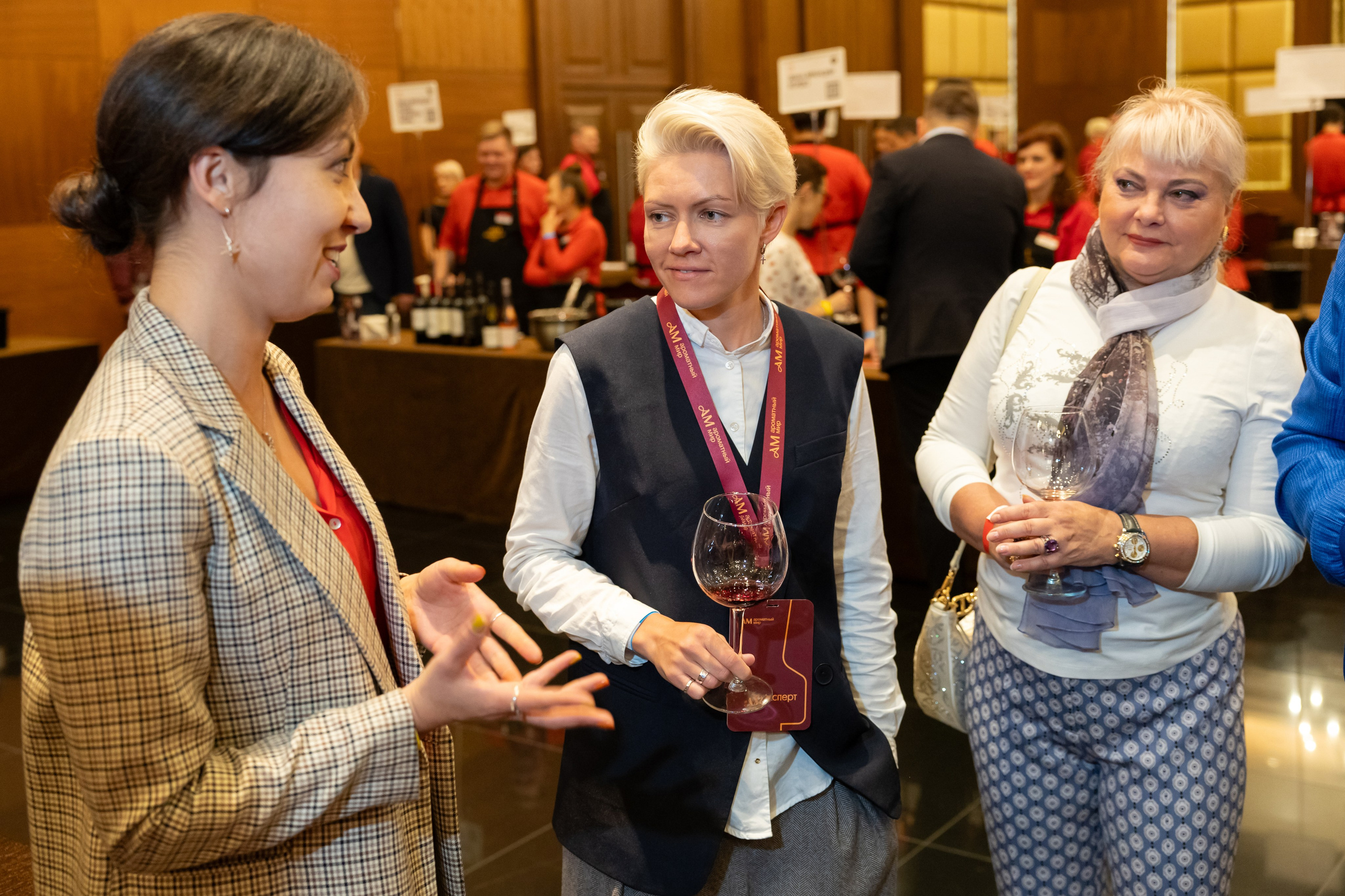 Репортажная фото- и видеосъемка Винного салона «Ароматный мир» в СПб