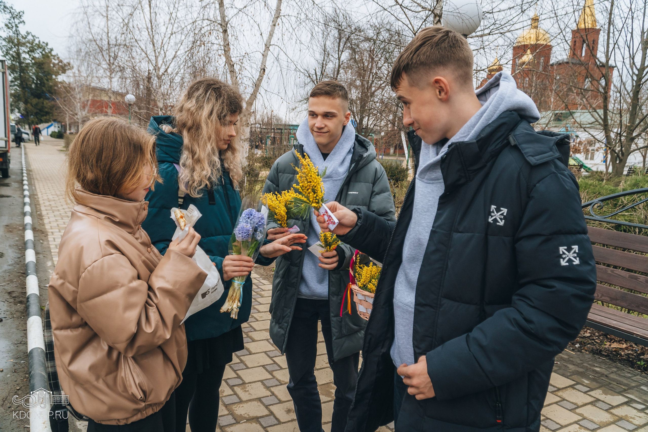 Поздравление от волонтёров станицы. Новотитаровский Дом культуры