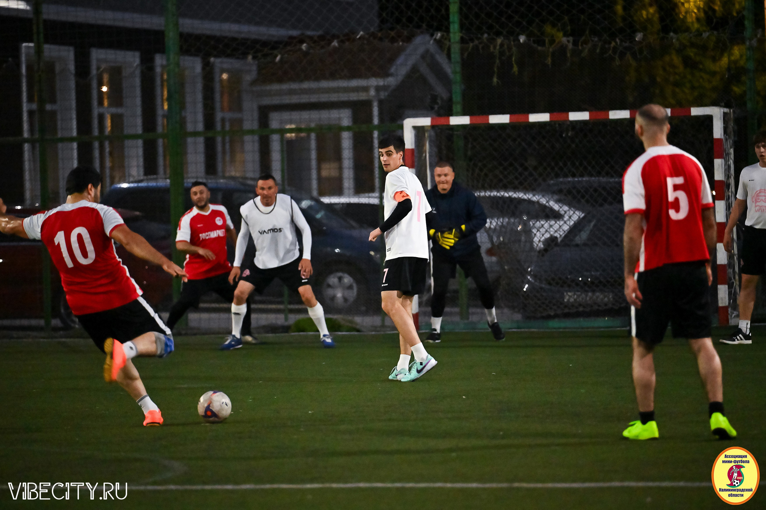 ИГРЫ МИНИ-ФУТБОЛЬНОЙ И КОРПОРАТИВНОЙ ЛИГИ. VIBECITY.RU Вайб Сити Ру Фоторепортажи Фотоотчеты Калининград