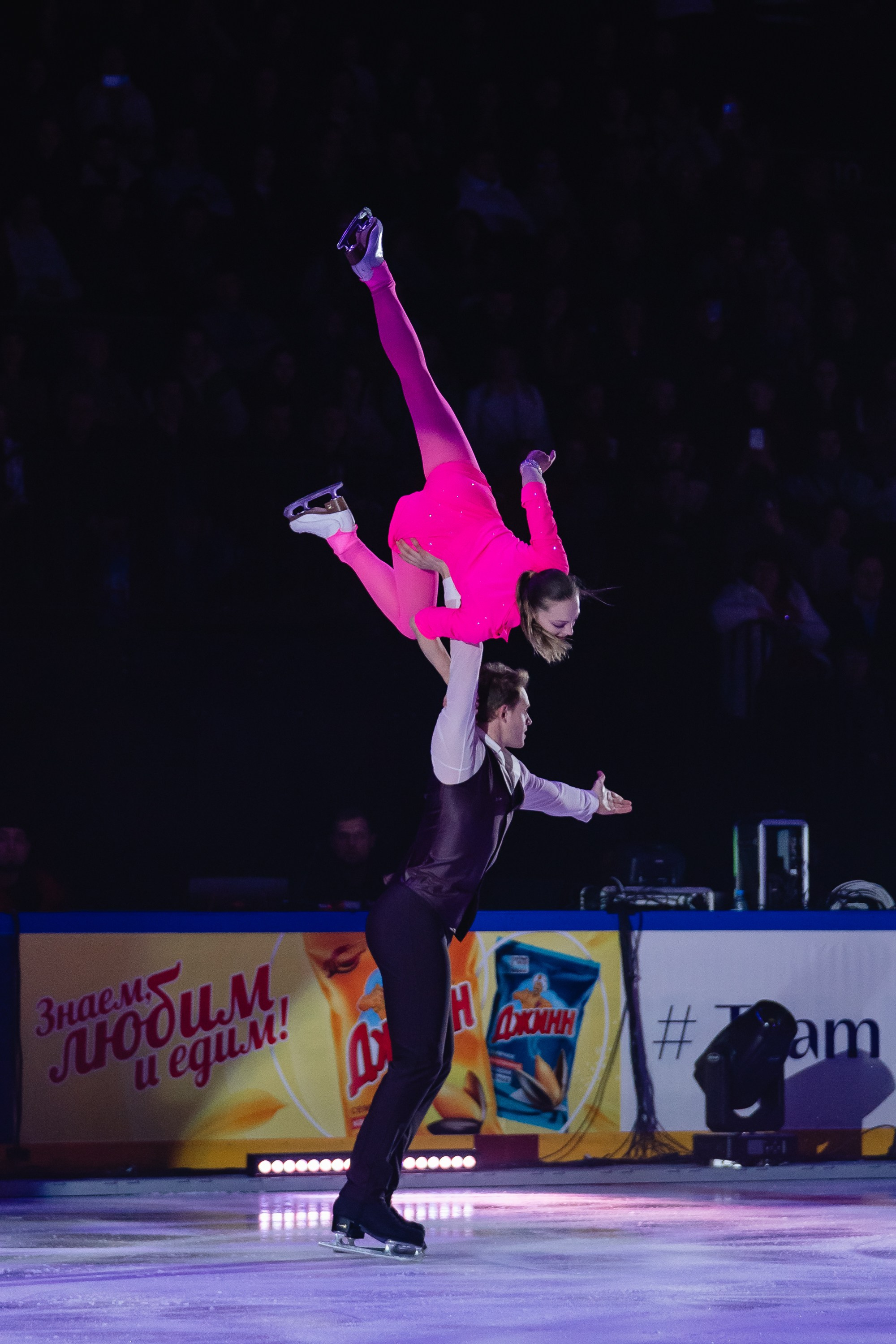 Шоу «Чемпионы на льду» в Новосибирске. Воробьева Ксения — Спортивный и танцевальный фотограф Новосибирск