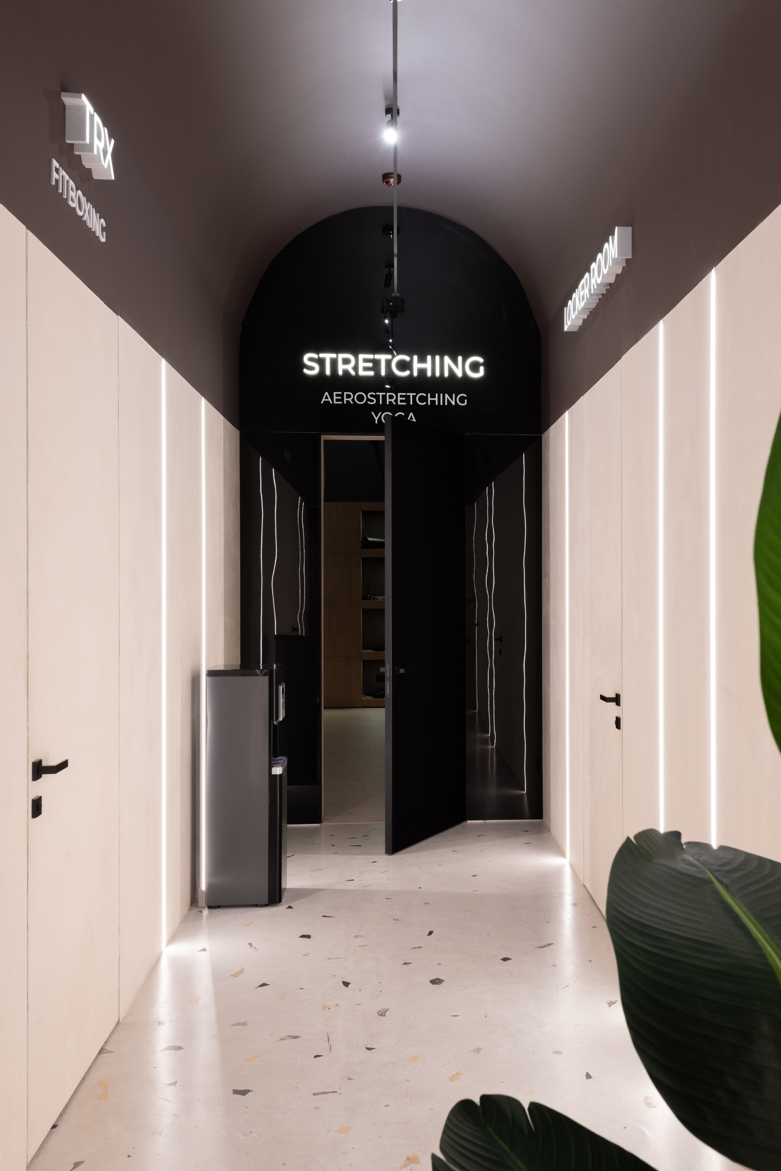 САЛОНЫ КРАСОТЫ 5+ ШТ. Роман Свободный — интерьерная и архитектурная съёмка, Москва и МО