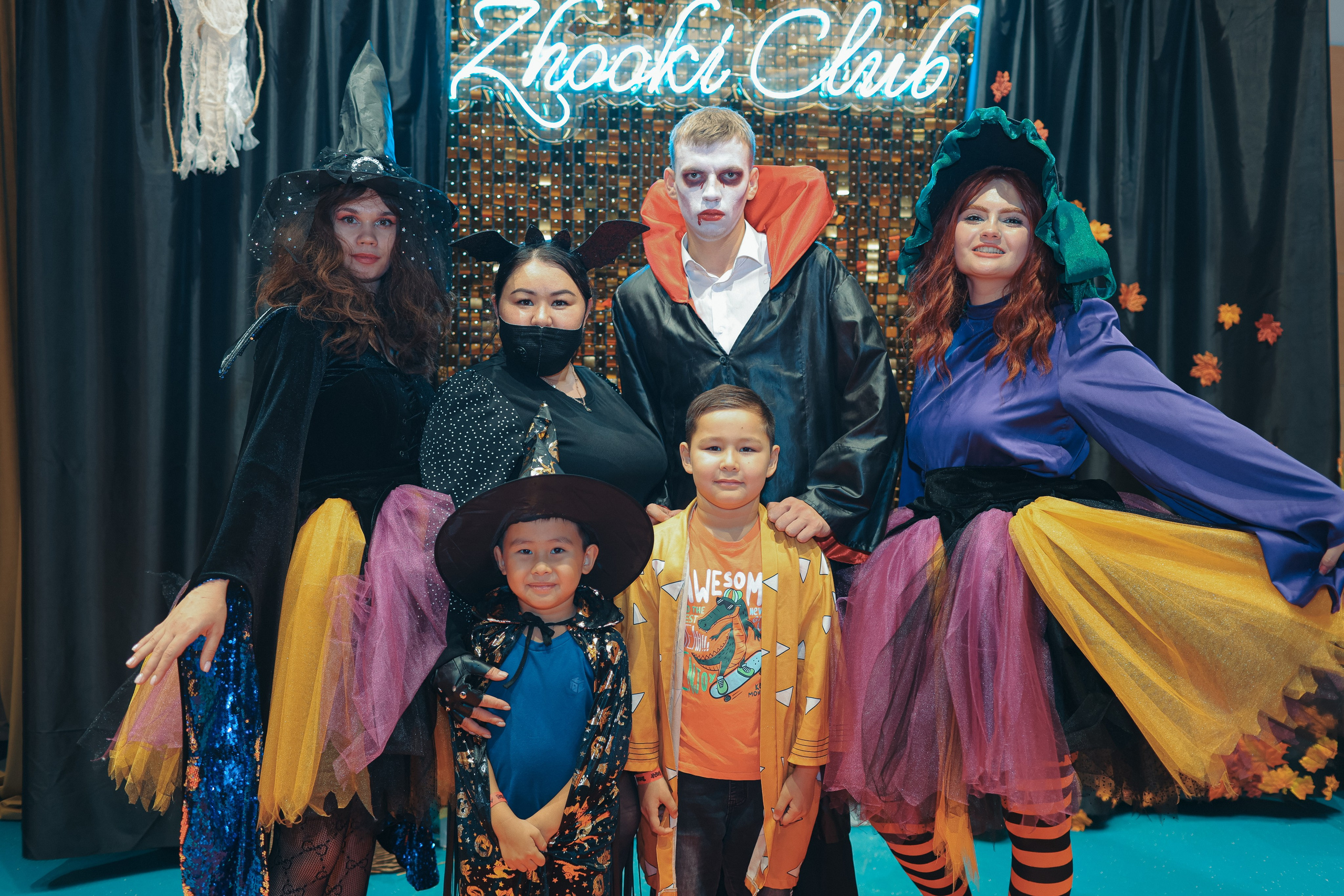 02.11 Halloween в Zhooki Park. Команда специалистов в мире фотографии и видео. Детский фотограф, семейный фотограф