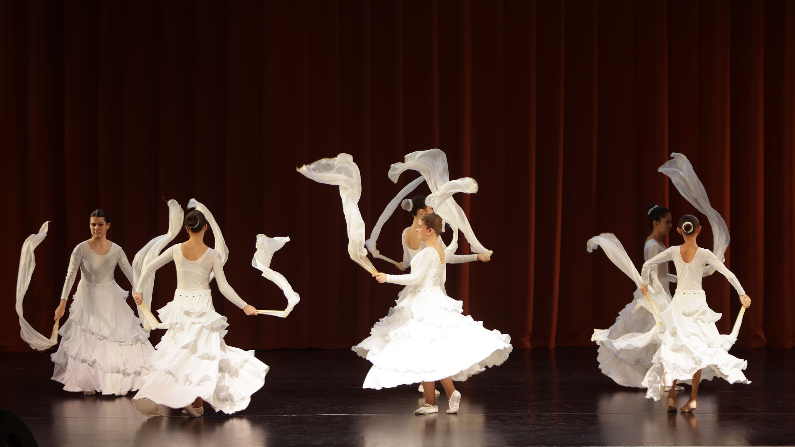 Фестиваль хореографического искусства «КУБОК ЛЕГЕНДЫ — 2025». Выпускные альбомы и школьный фотограф в Подольске, Троицке, Щербинке, Москве и Московской области