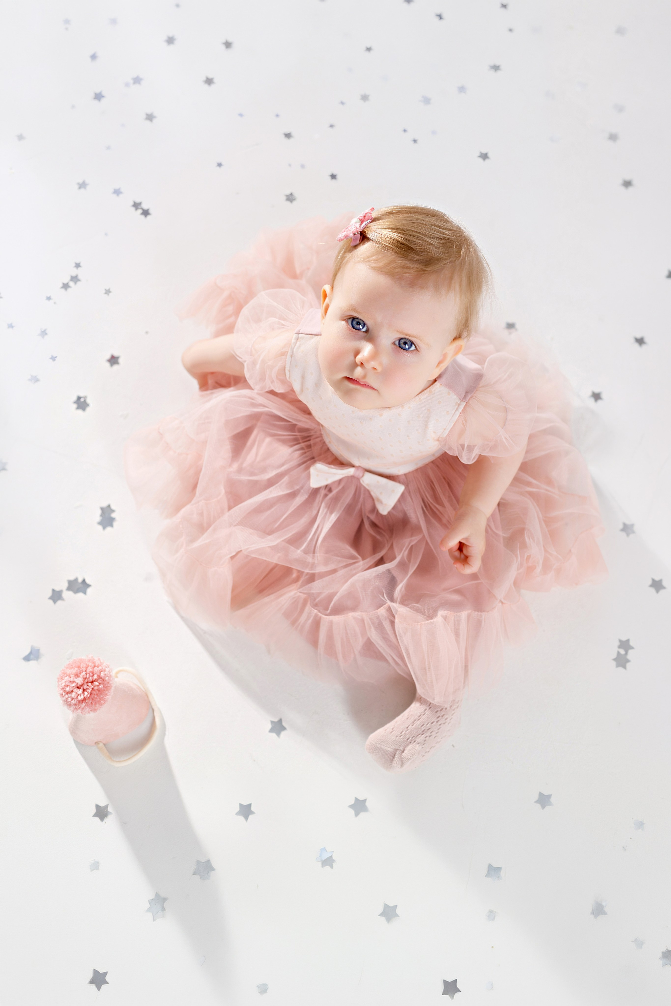 Детская фотосессия на 1 годик с декорациями в Сочи. Детский студийный фотограф Сочи