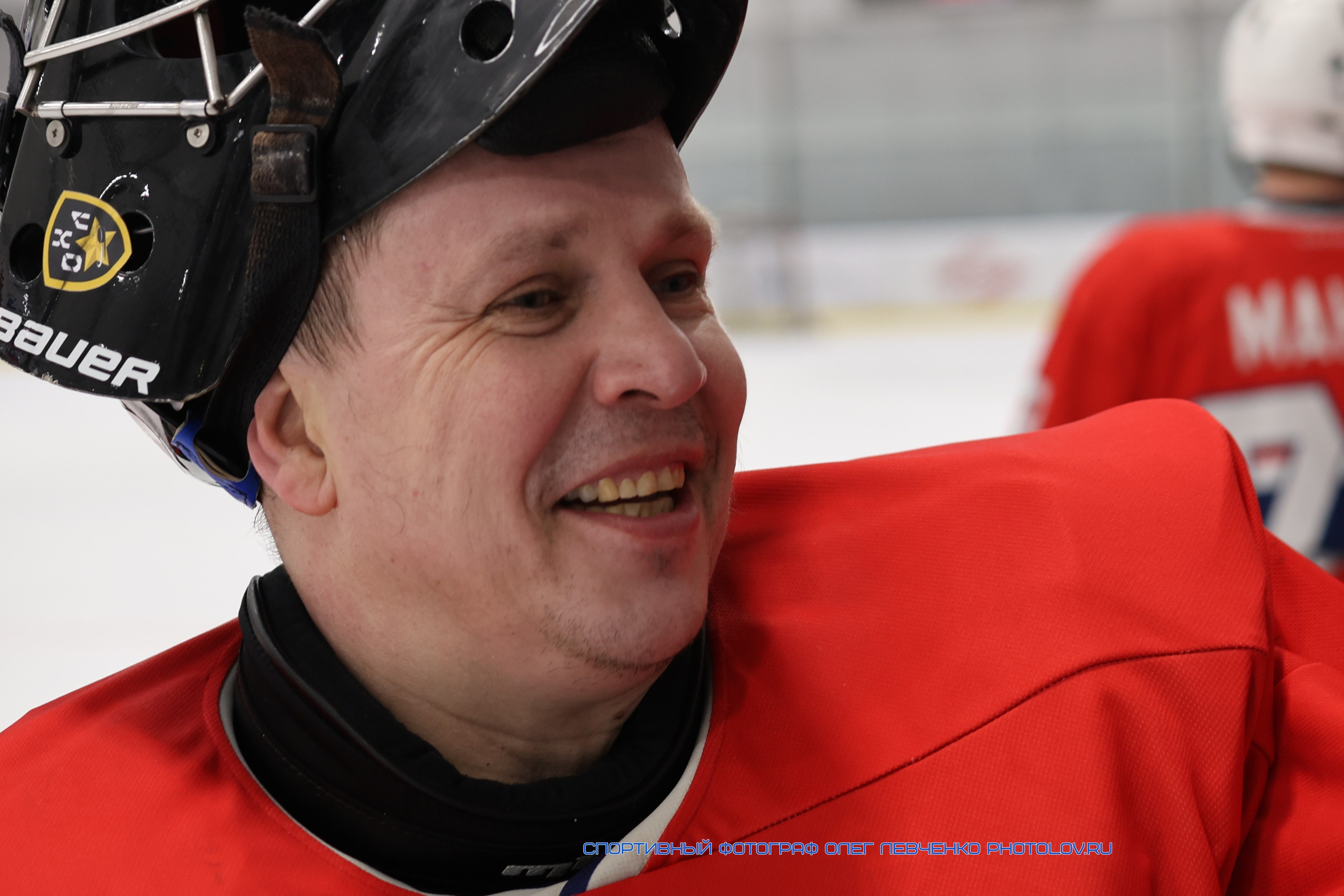 Хоккейный вратарь без маски