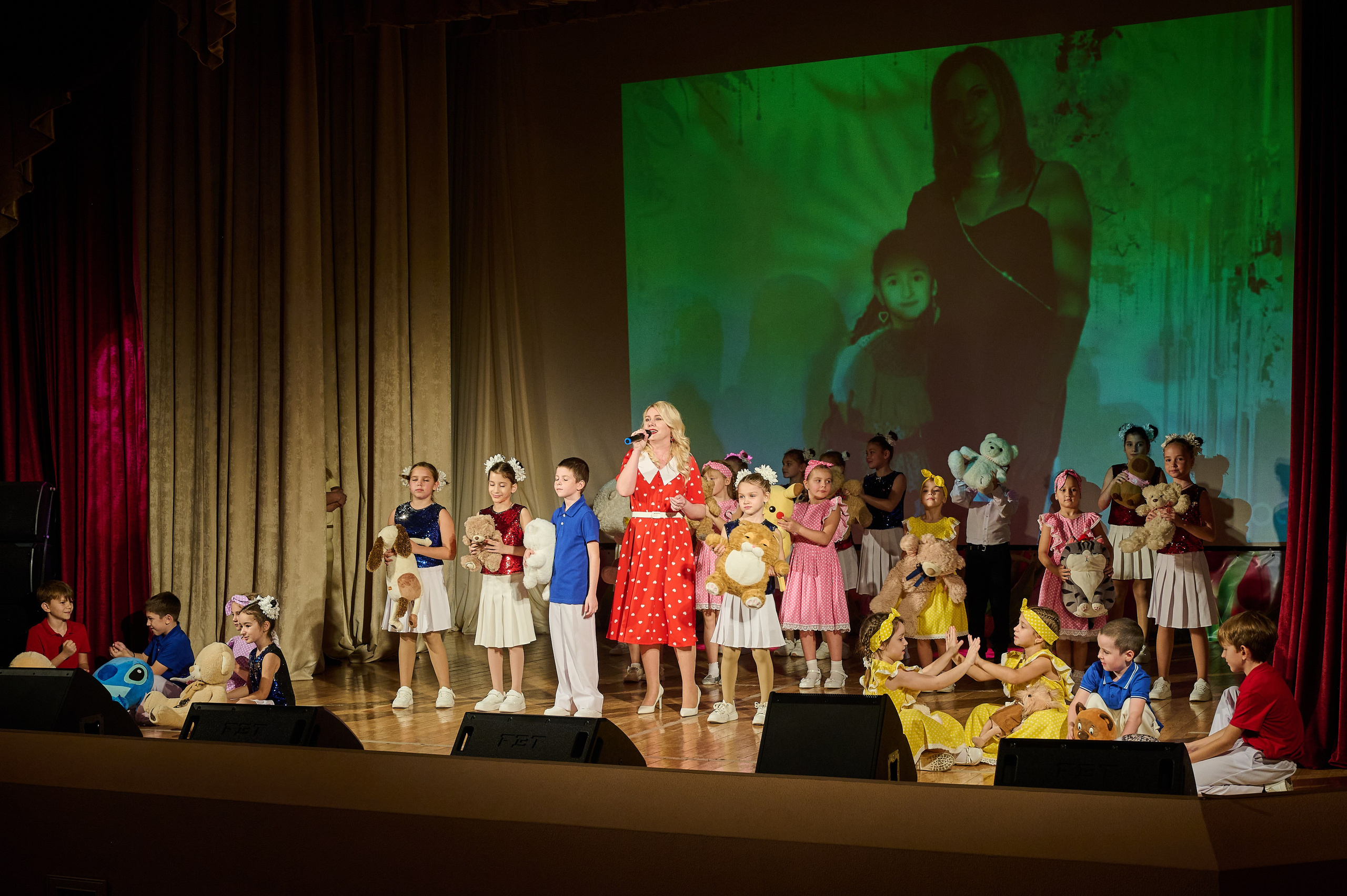 День матери Кабардинка. Жизнь курорта Кабардинка в фотографиях