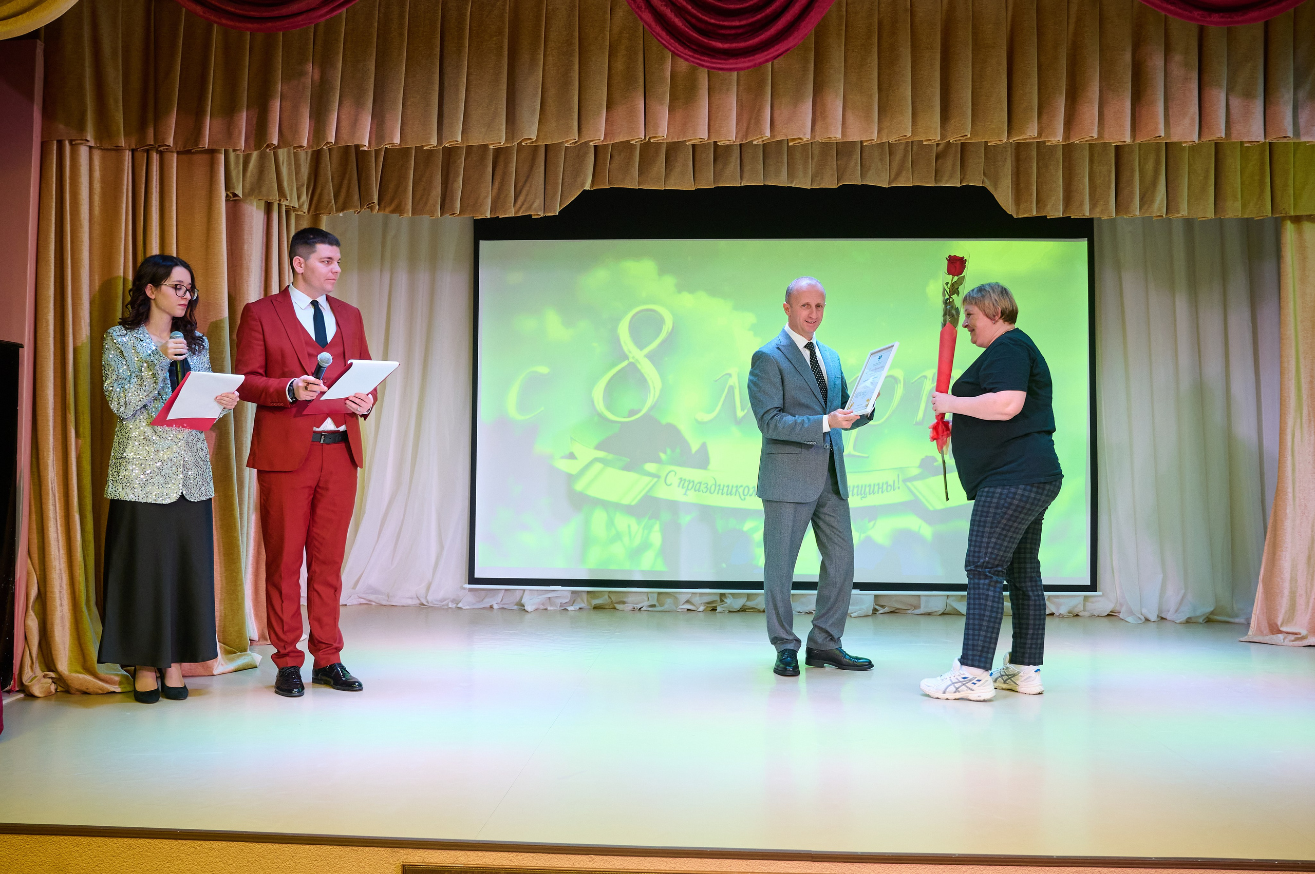 8 марта в Виноградном. Жизнь курорта Кабардинка в фотографиях