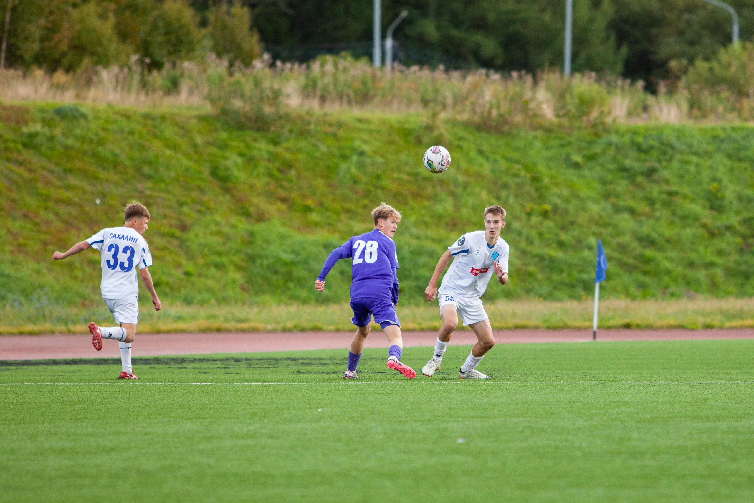 Матч юношеской футбольной лиги между командами СШ «Сахалин» и «СШОР № 1» (Комсомольск-на-Амуре). Кутузов Евгений Фотограф в Южно-Сахалинске