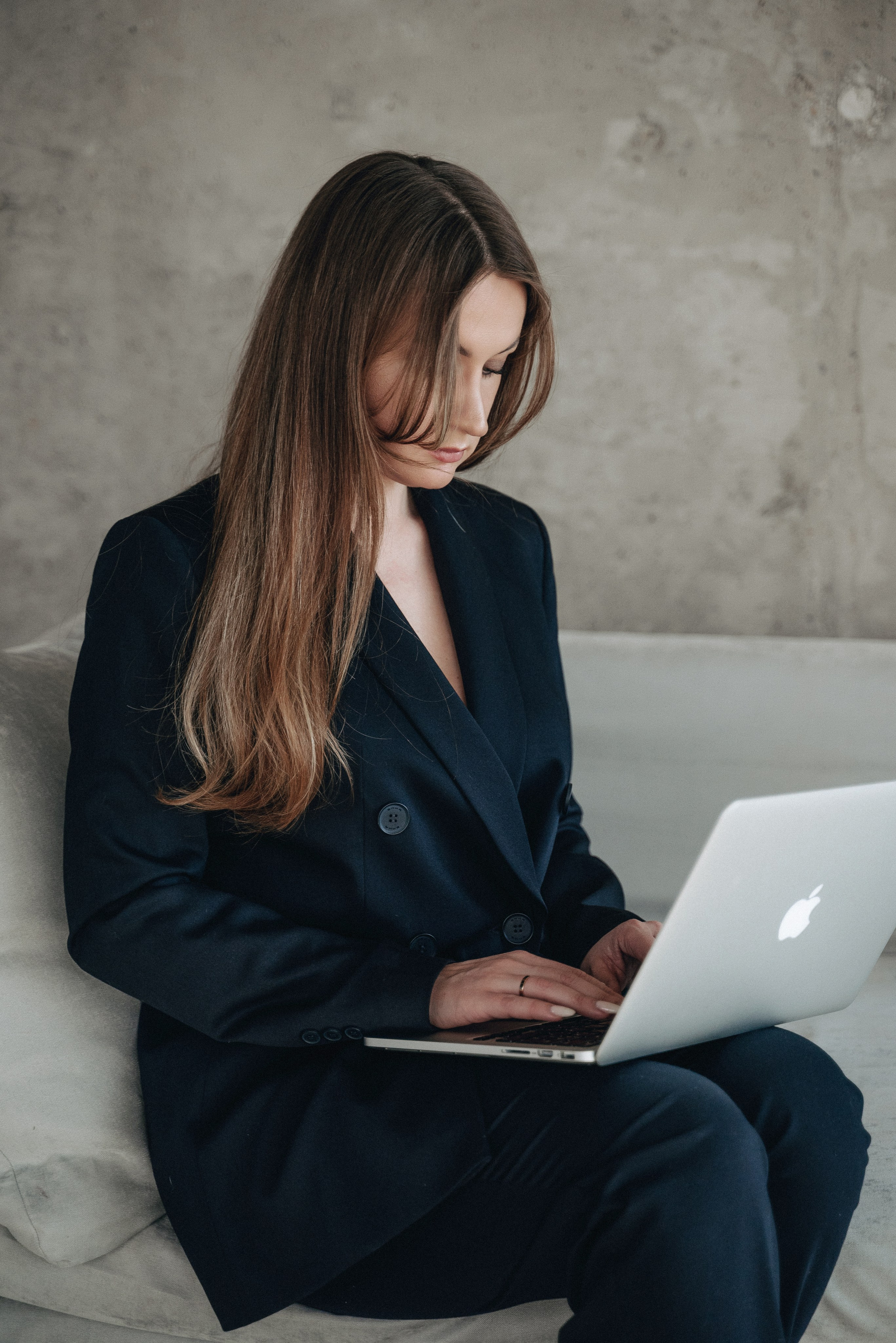 Анастасия Опарина, налоговый юрист. Екатерина Курбанова. Женский фотограф