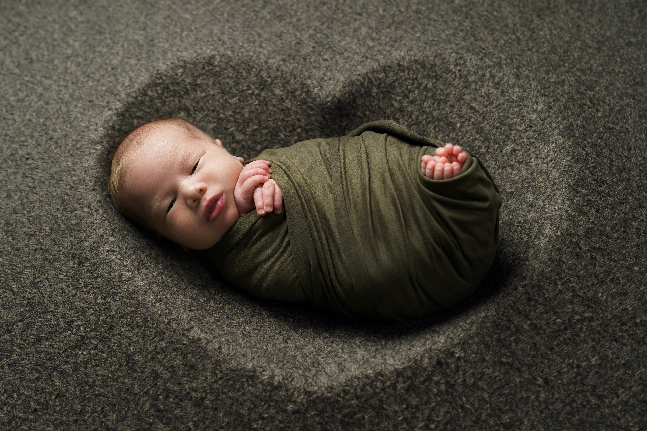 Фотосессия новорожденного (newborn). Фотограф новорожденных, детей до года и беременных в Симферополе