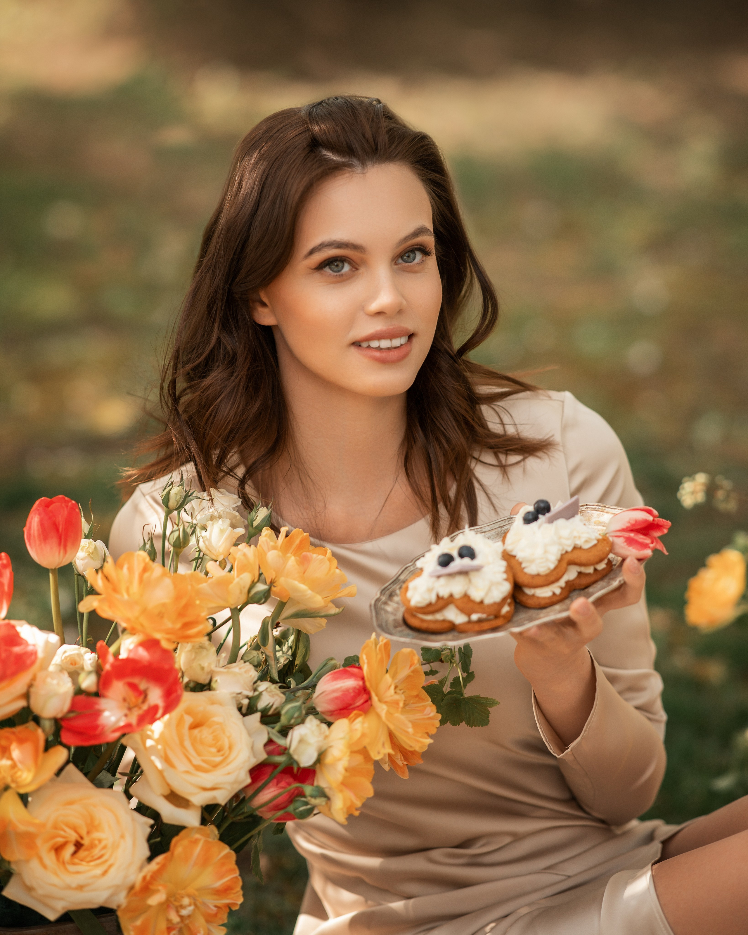 Фотосессия девушки в цветении. Женский фотограф в Москве Богдашкина Динара