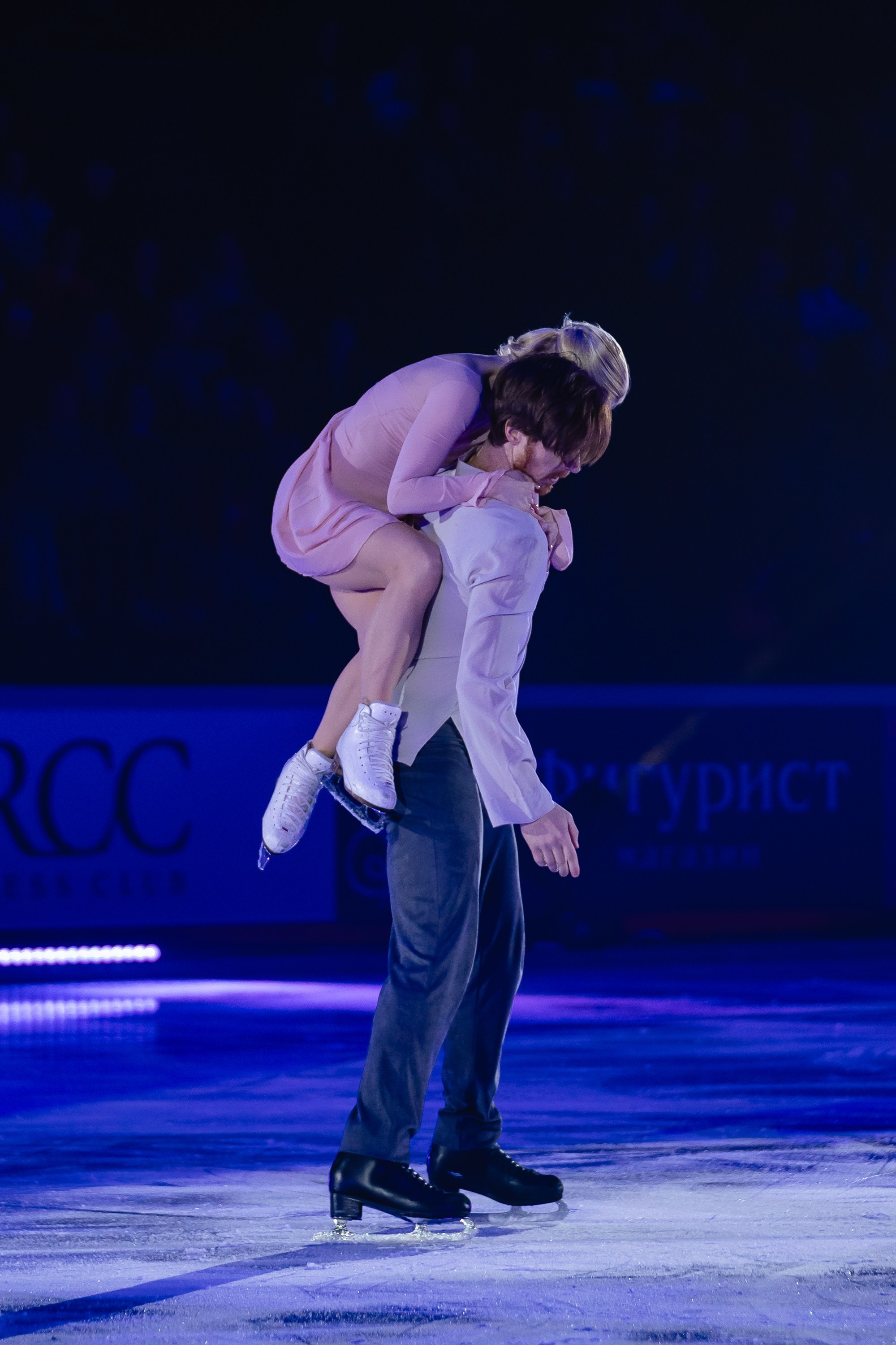 Шоу «Чемпионы на льду» в Новосибирске. Воробьева Ксения — Спортивный и танцевальный фотограф Новосибирск
