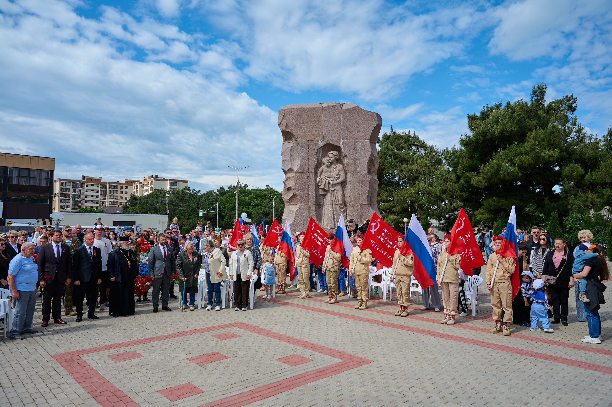 Митинг 9 мая. Жизнь курорта Кабардинка в фотографиях